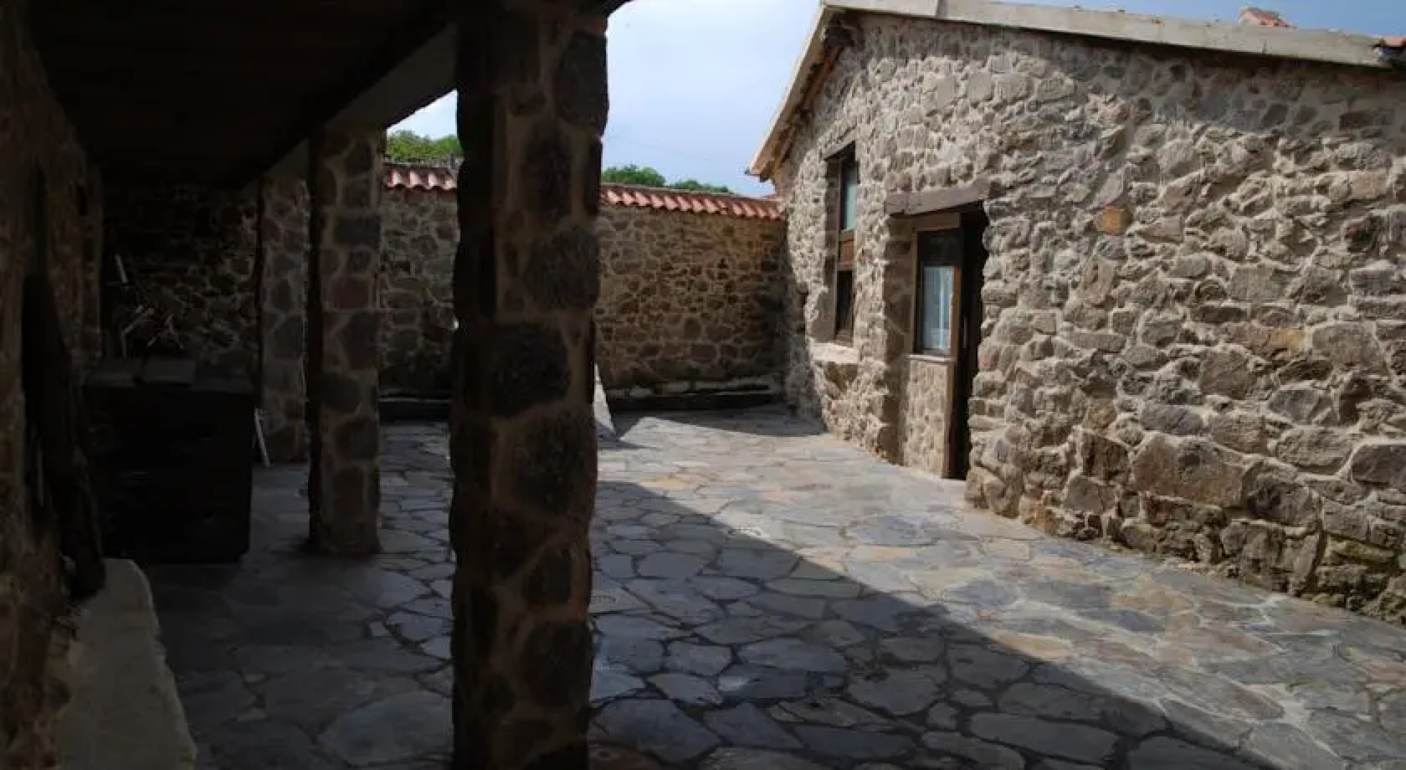 Apartamentos Aira Sacra