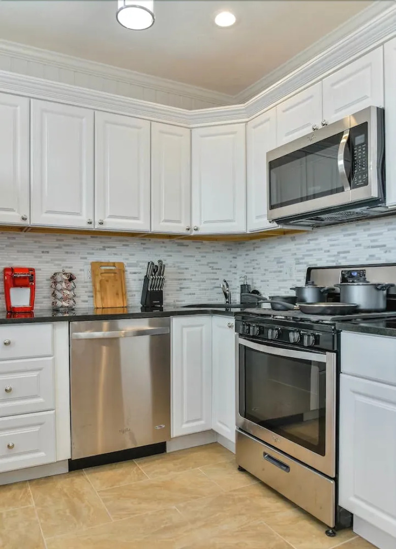 Fantastic 2br/1ba Apt in North End by Domio