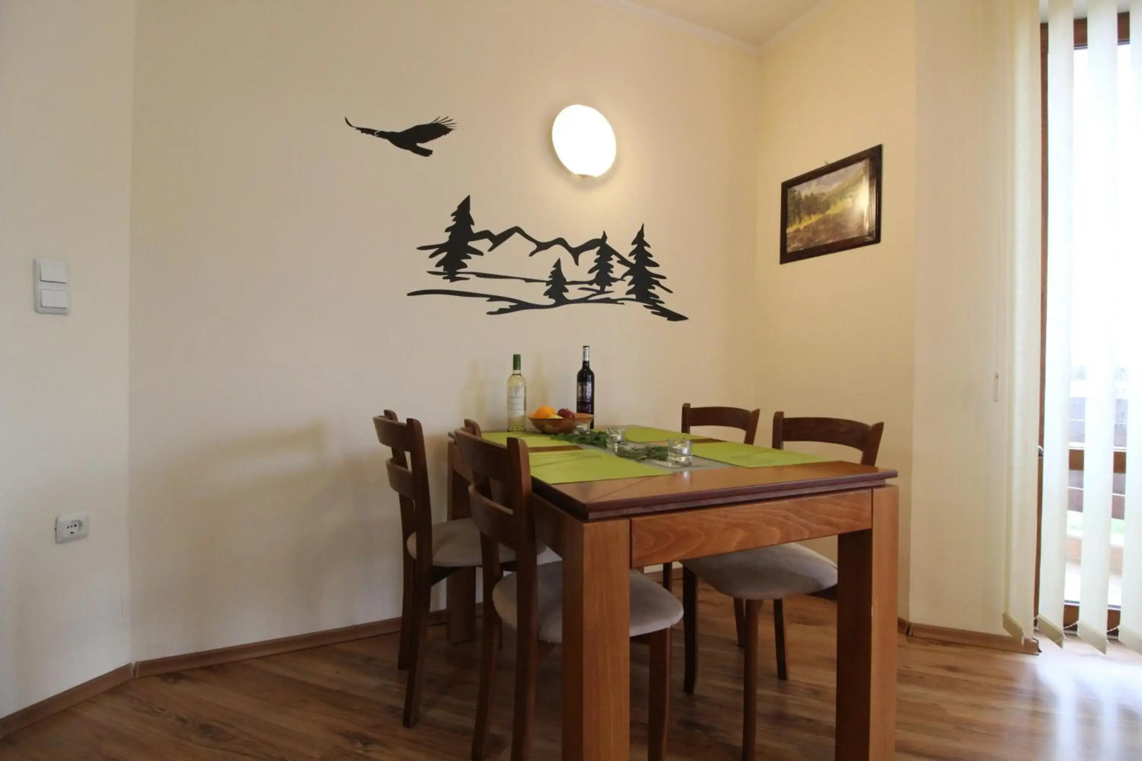 Pine Tree Apartment D34