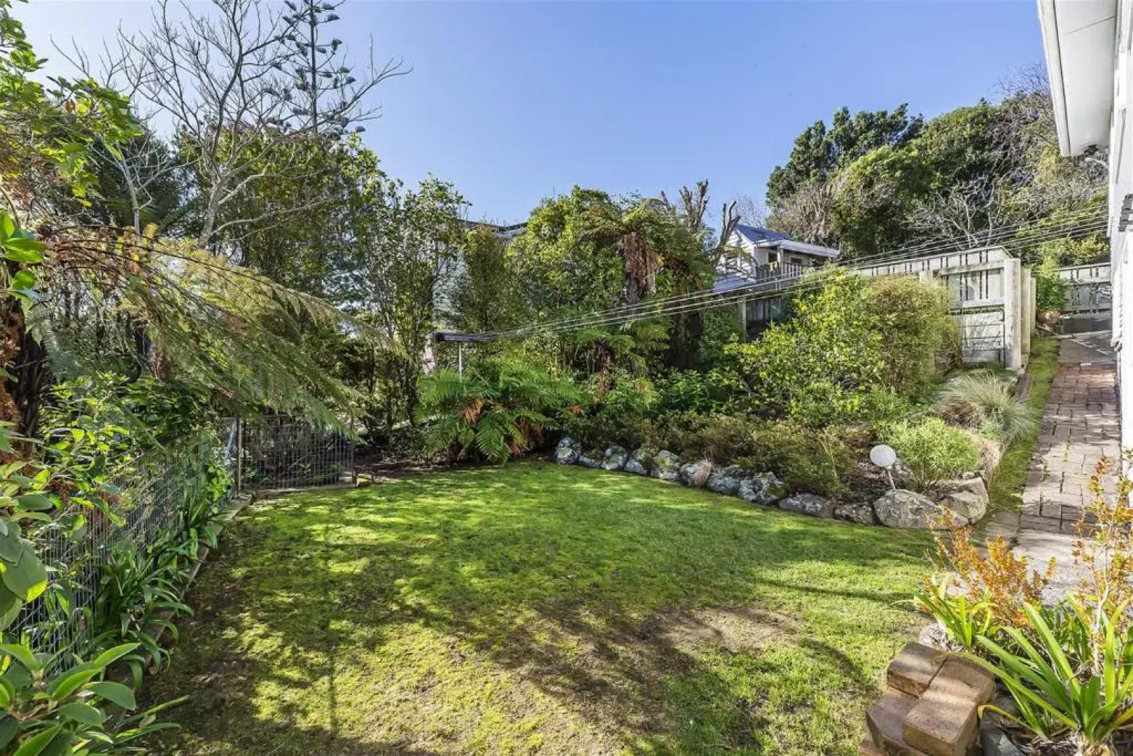 Lemon Tree Apartment Tawa