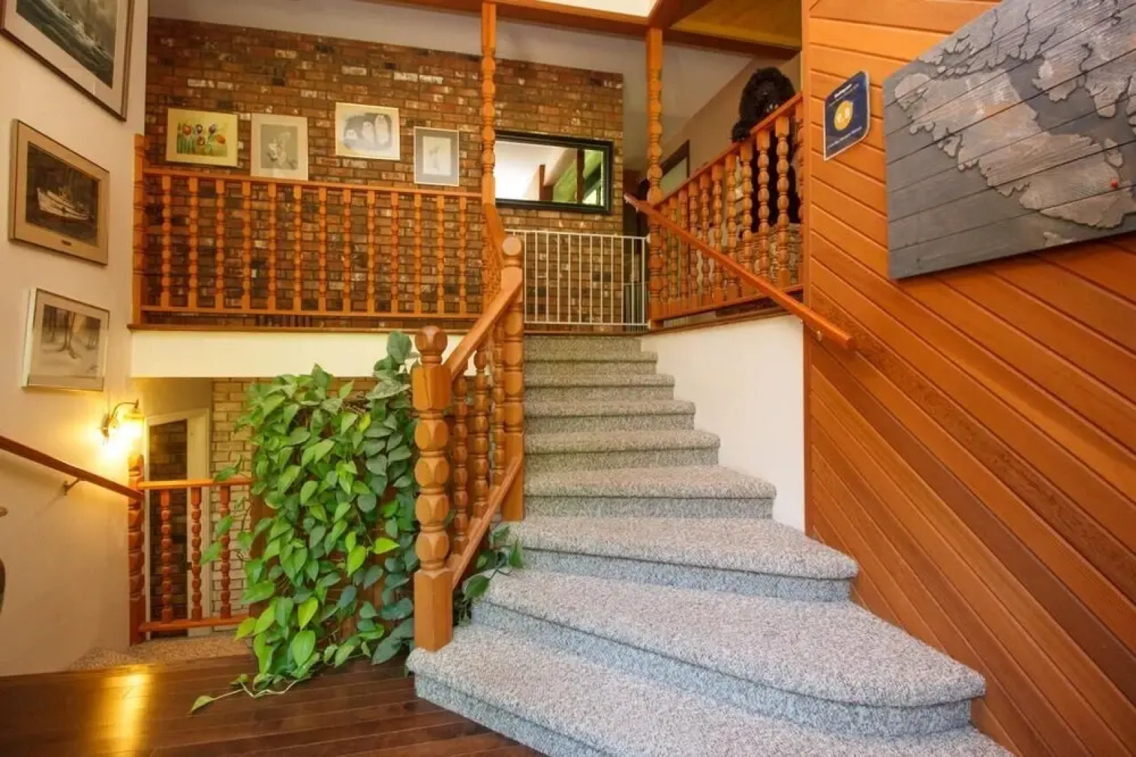 Cole's Bay Vacation Retreat Library Room