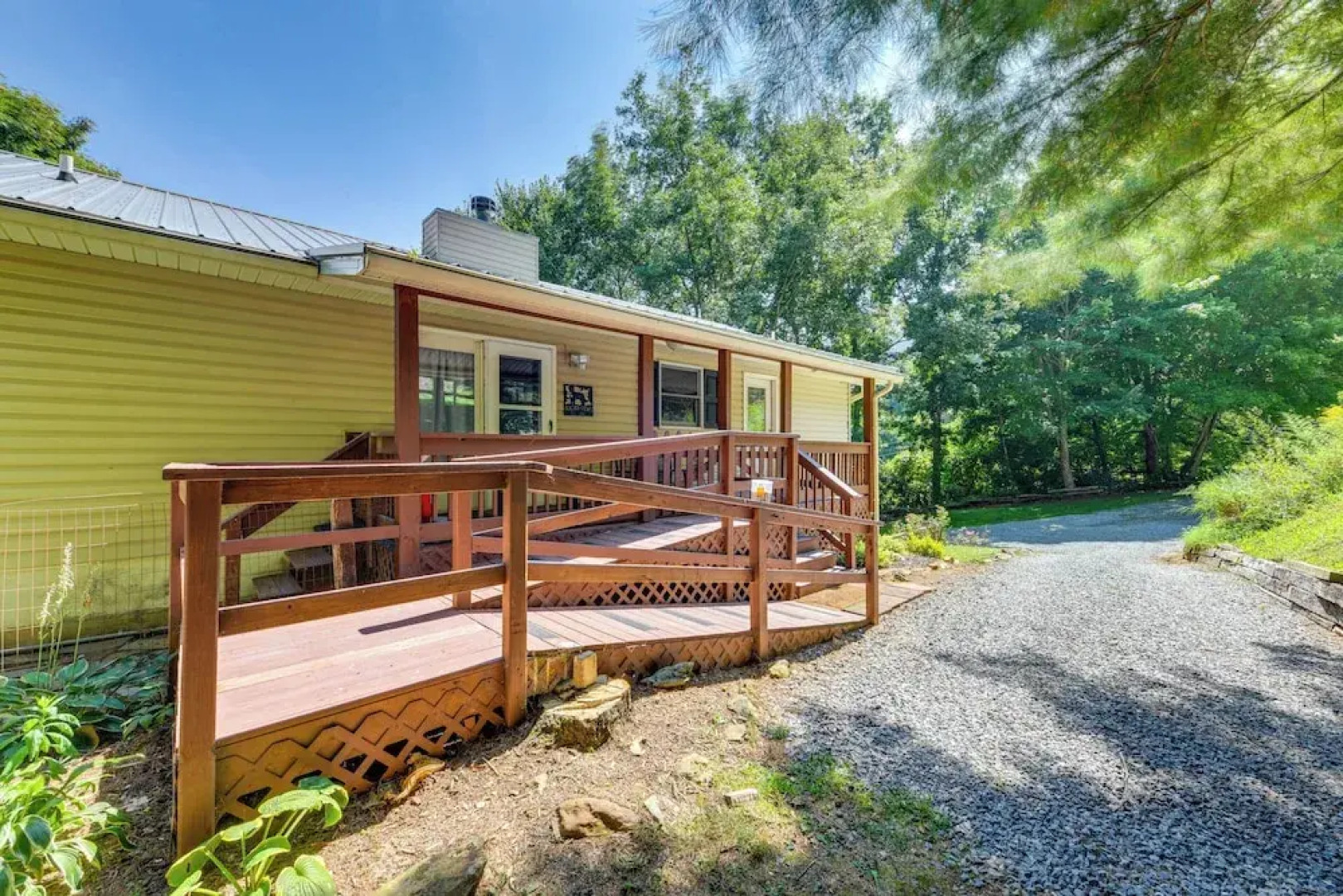 Pet-friendly Waynesville Retreat w/ Hot Tub!
