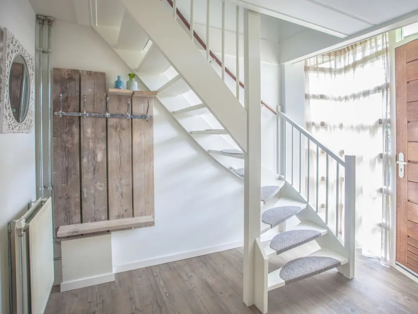 Chic Stay by the Water