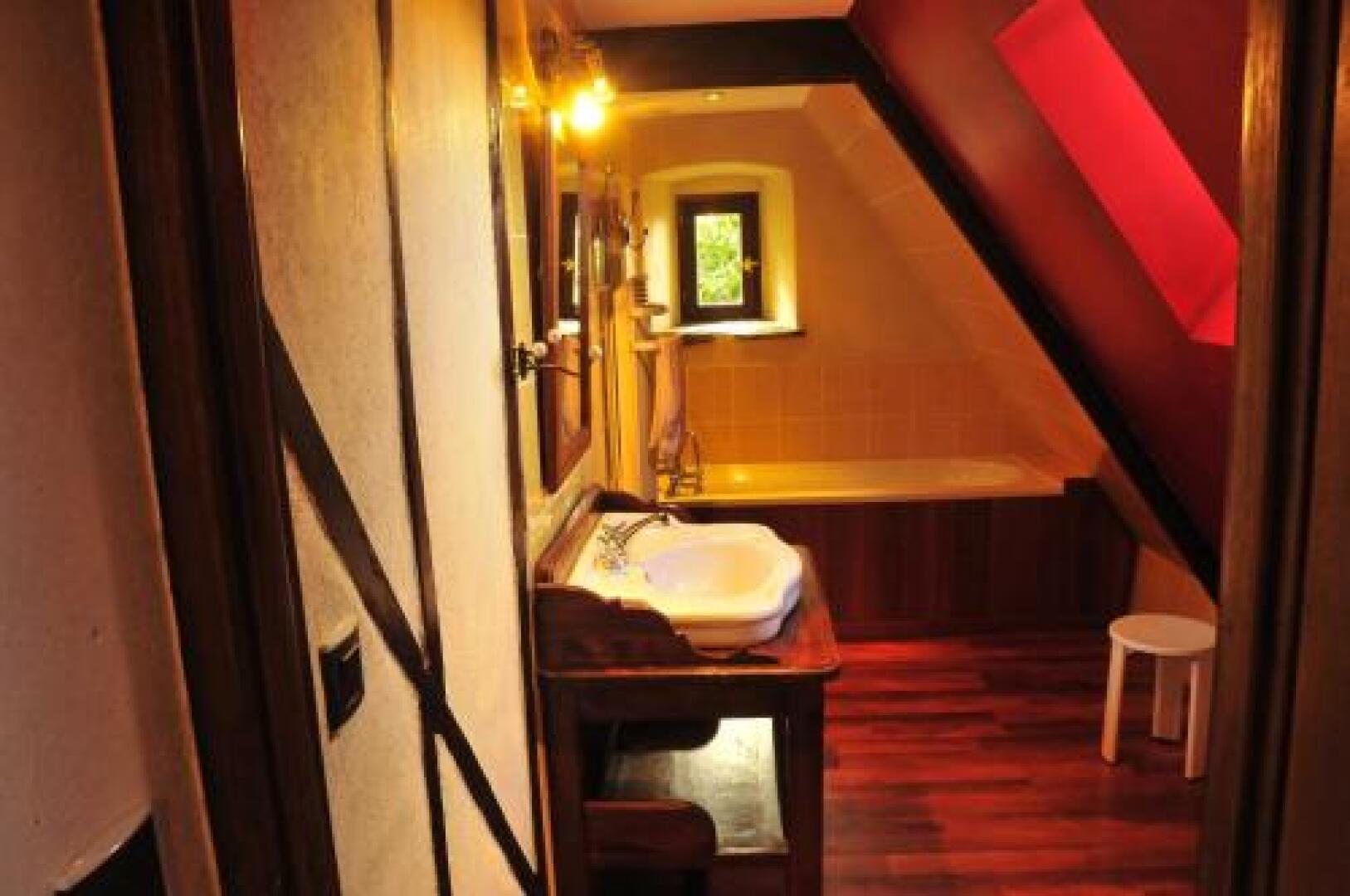 Yourtes et Roulottes de la Laïta