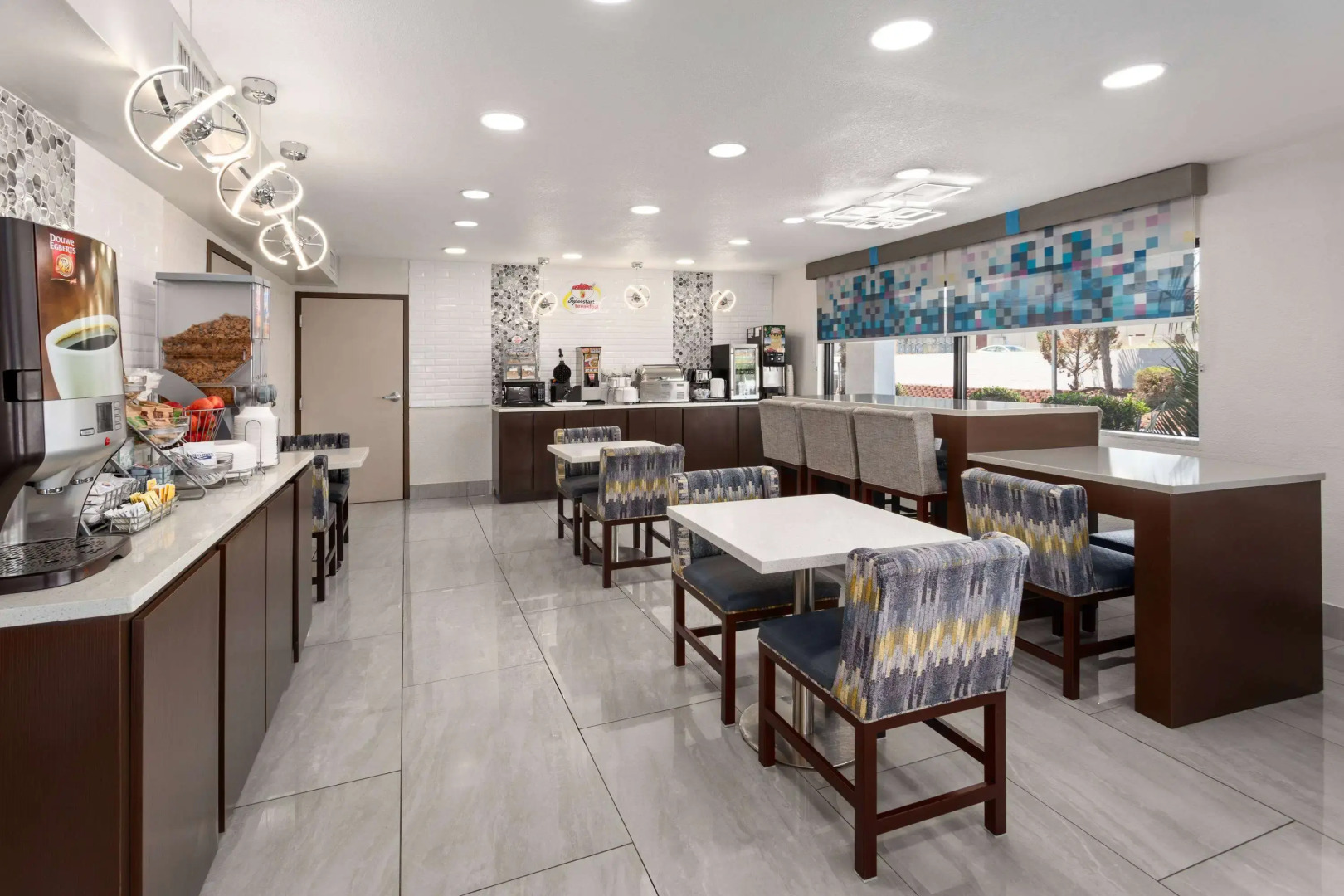 Super 8 by Wyndham Prattville Montgomery