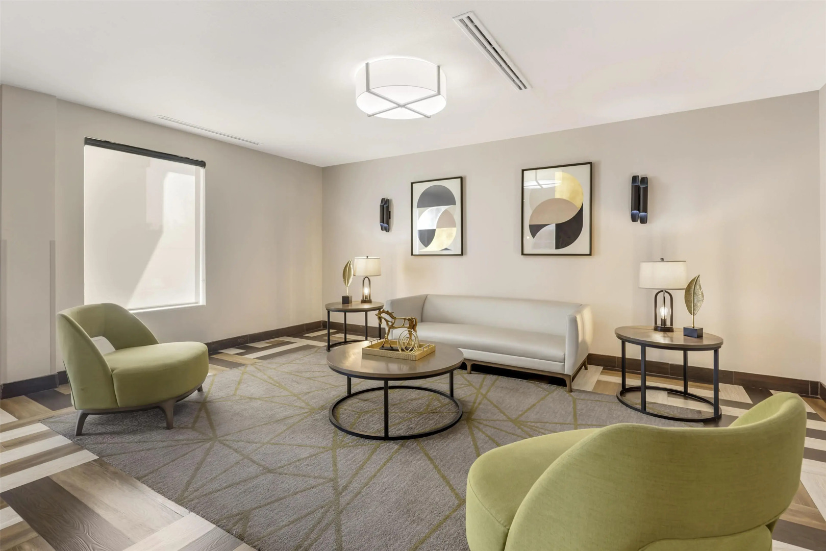 Best Western Green Oaks Inn & Suites