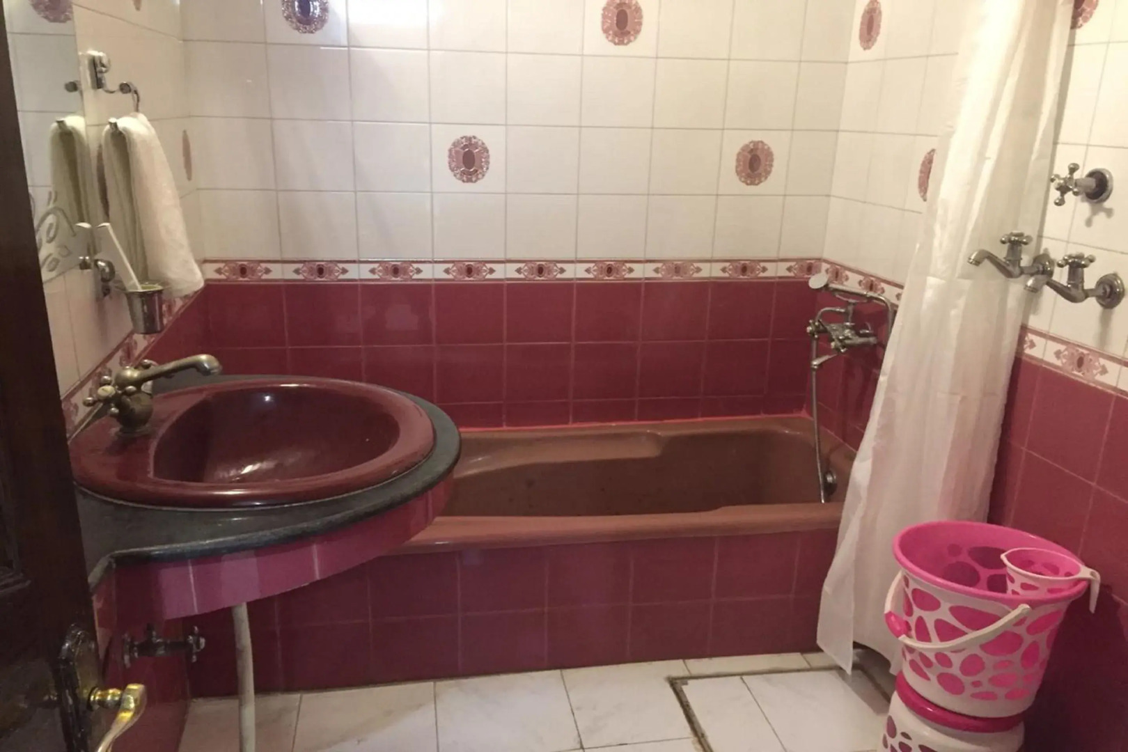 OYO 16761 Rk Regency