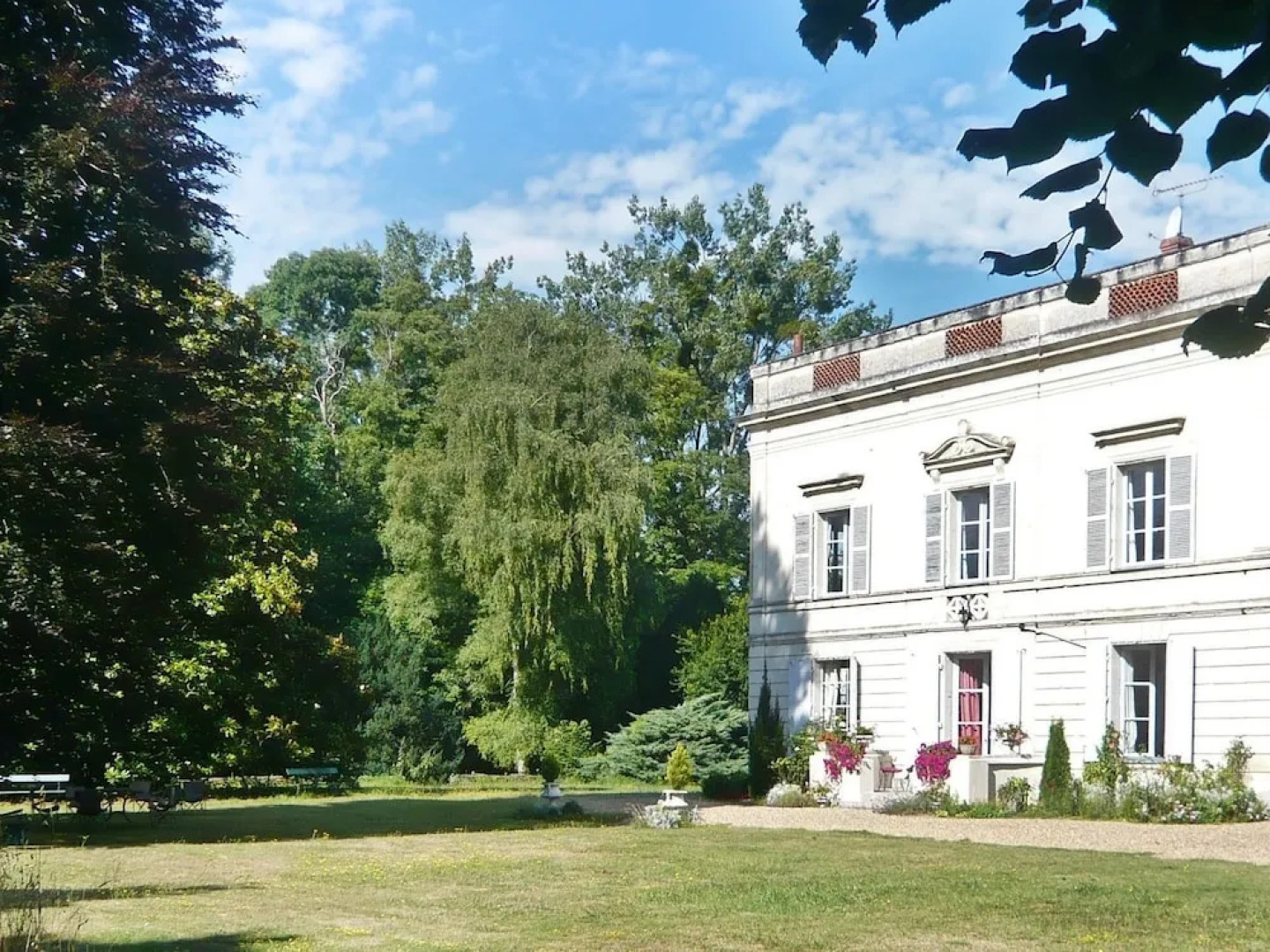 Mansion With 6 Bedrooms in Neuillé, With Private Pool, Furnished Garde