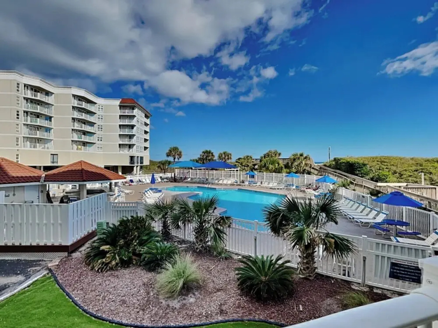 St. Regis by Carolina Retreats