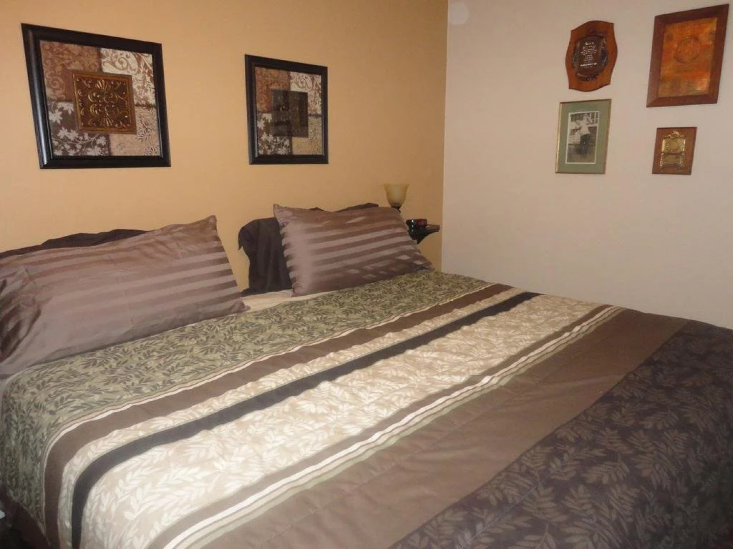 Vintage Merlot Bed and Breakfast