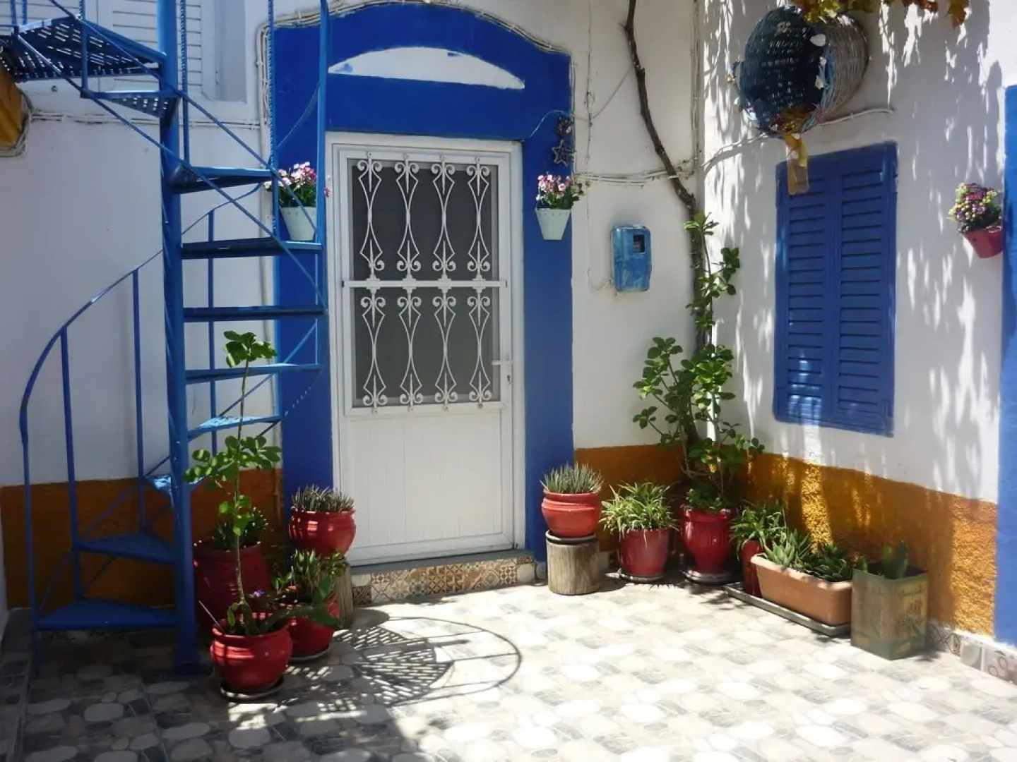 Traditional Villa 7 Mins Drive From Haraki Beach