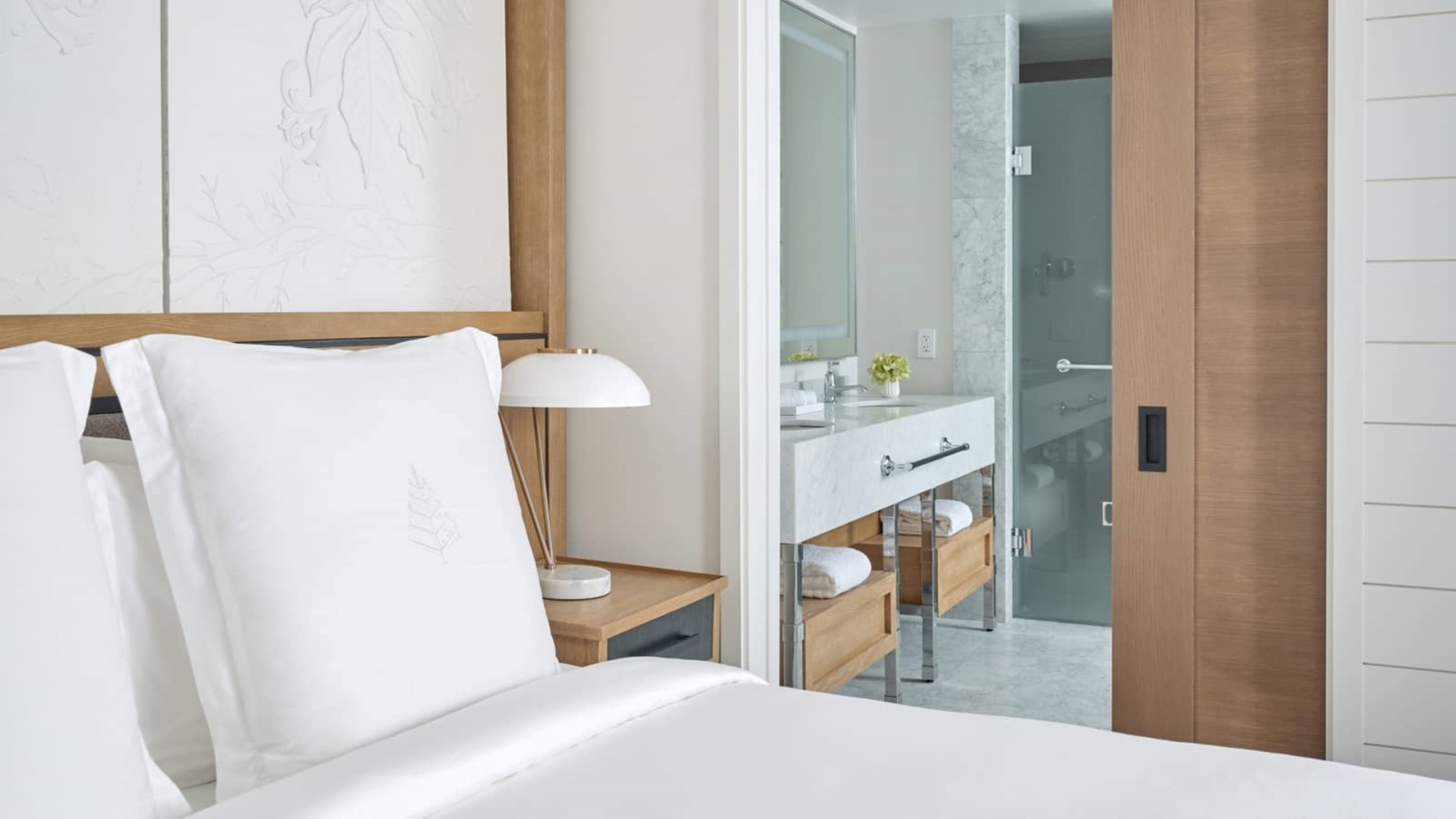 Отель Four Seasons New Orleans