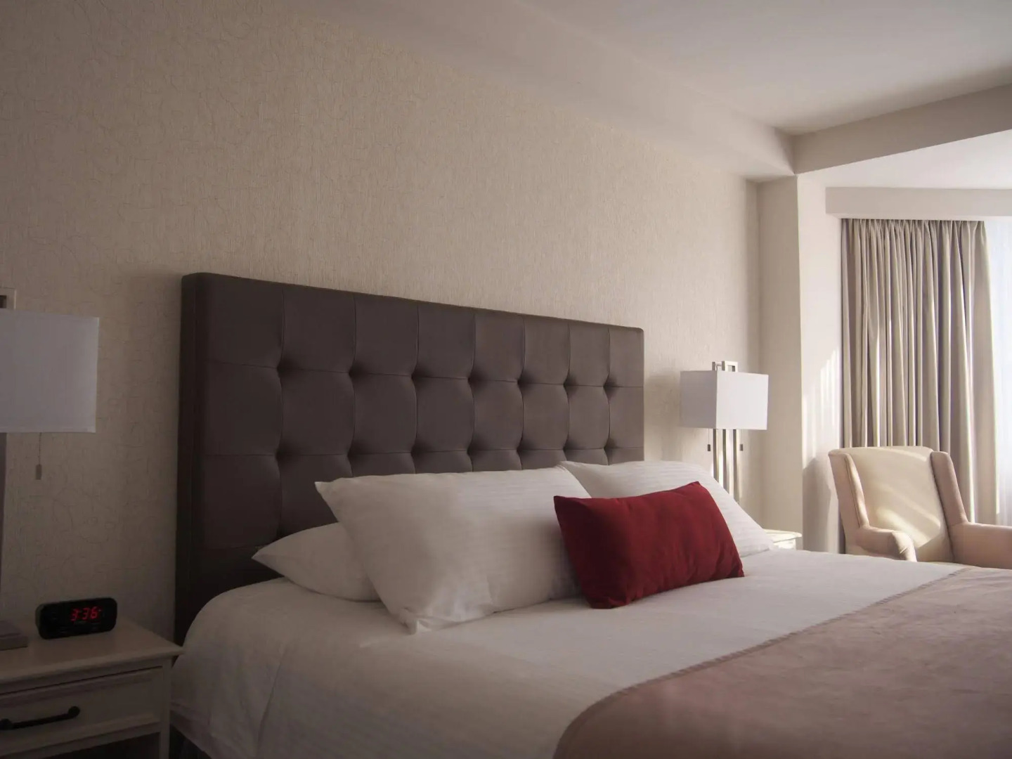 Clarion Hotel Amon Plaza