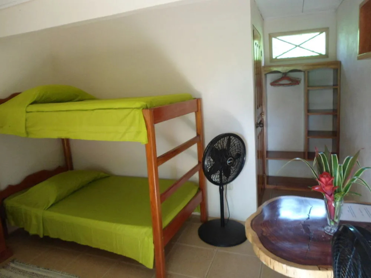 Cabinas Pura Vida Bed & Breakfast