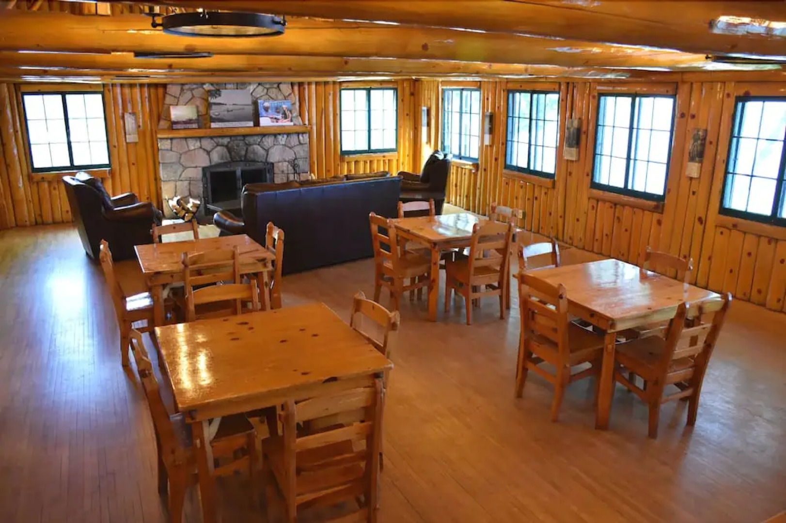 Trappers Landing Lodge