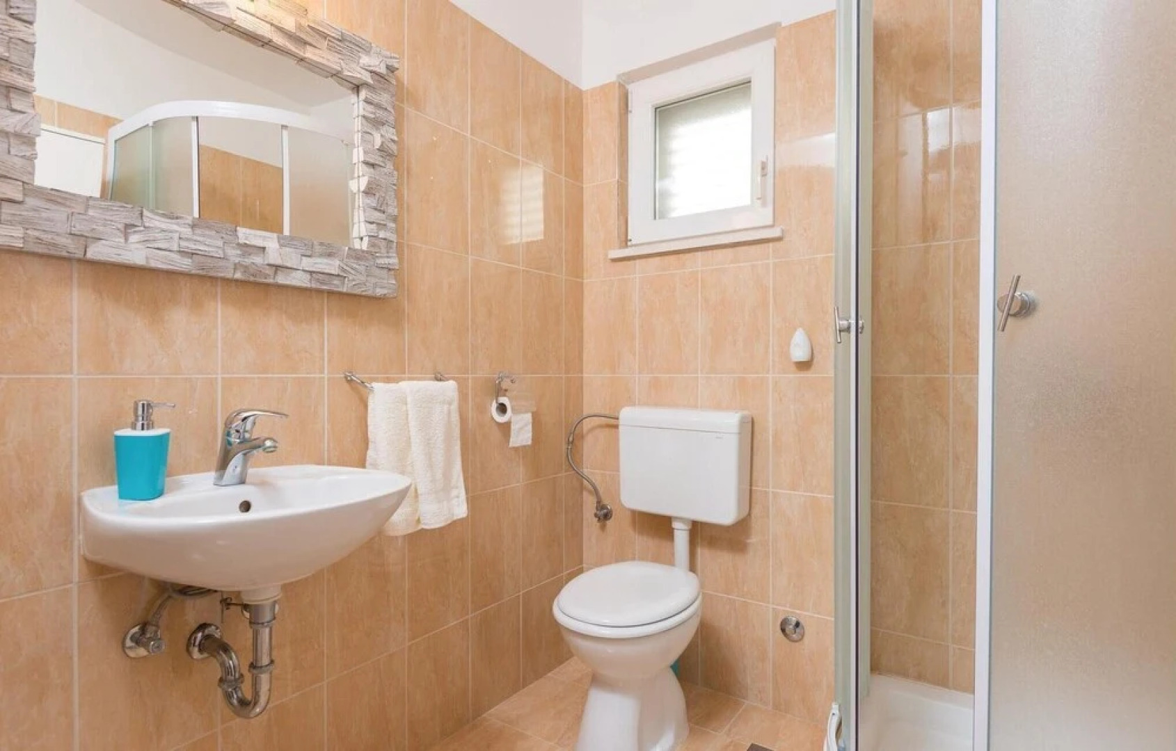 Stunning Home in Dingac With Wifi and 2 Bedrooms