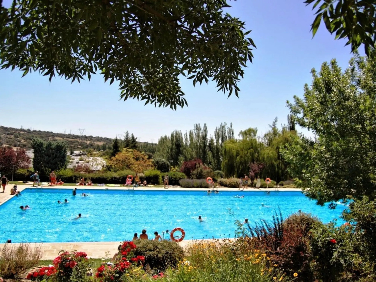 Enticing Holiday Home in Galapagar with Private Terrace