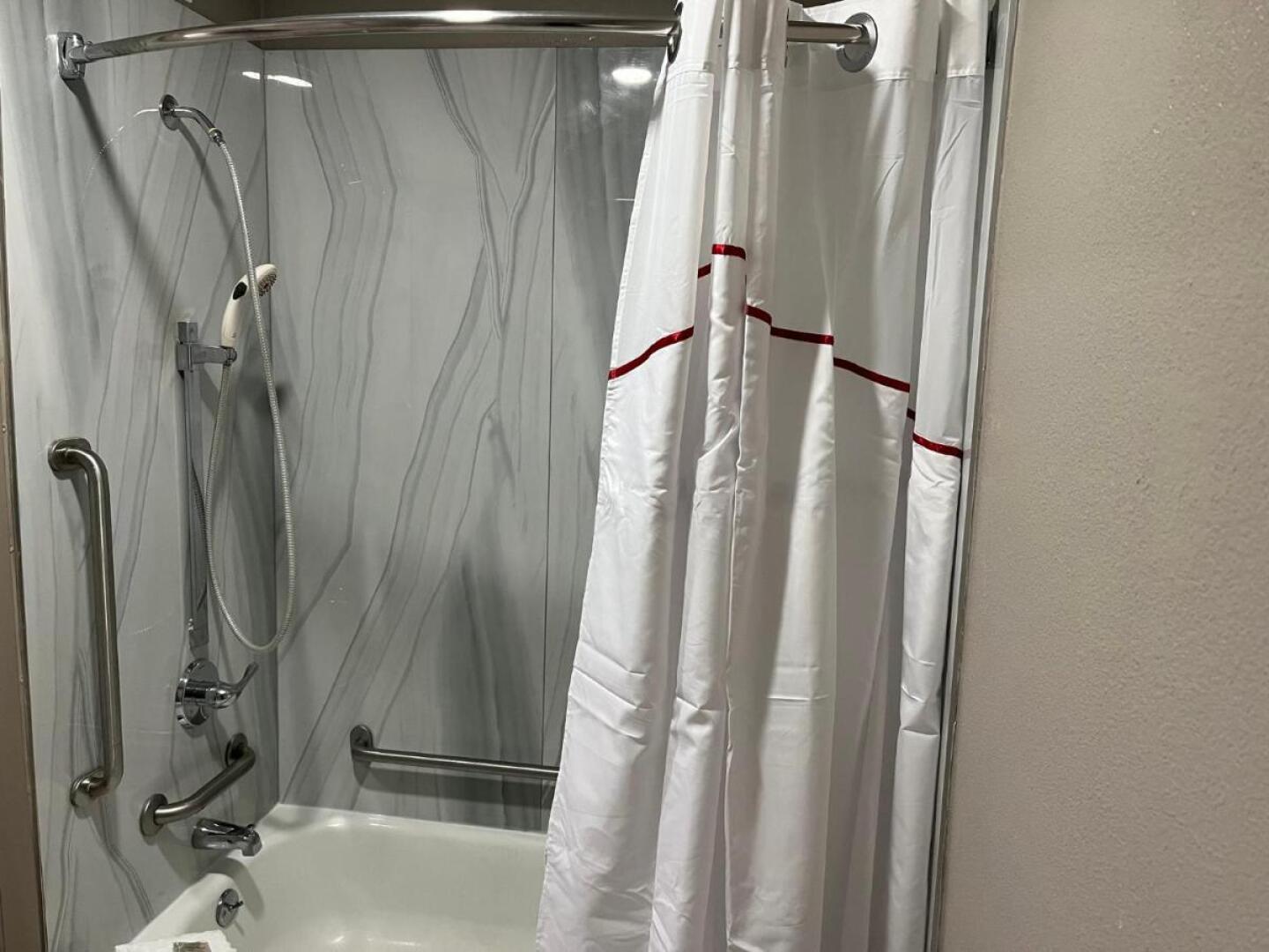 Red Roof Inn & Suites Newport News