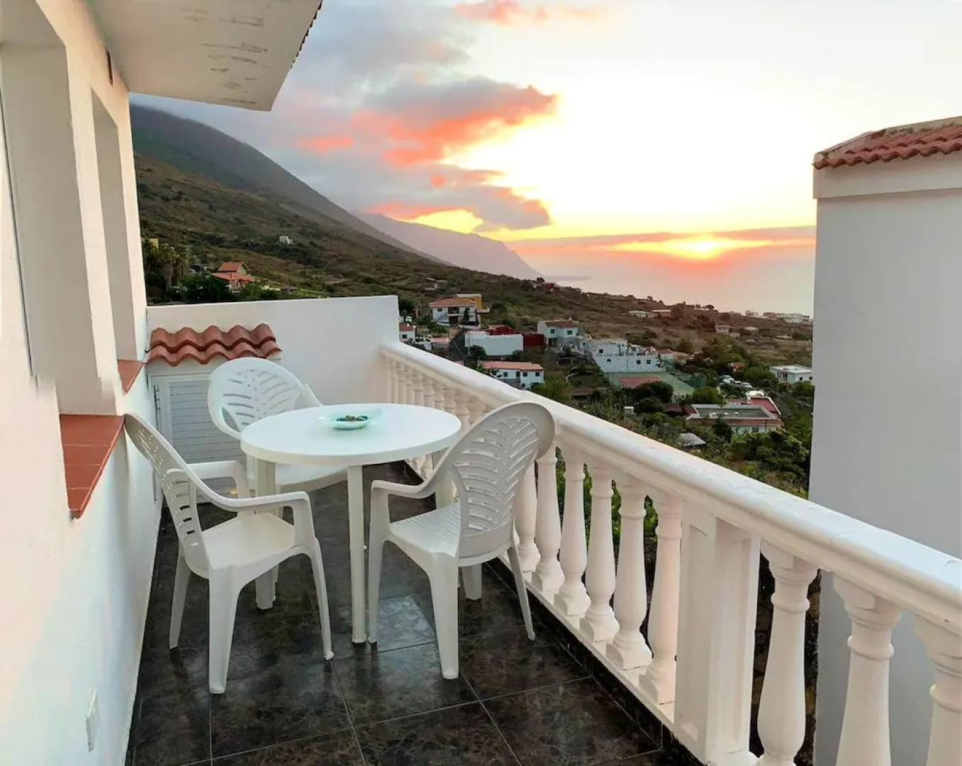 Apartment With 3 Bedrooms in Frontera, With Wonderful sea View and Furnished Terrace Near the Beach