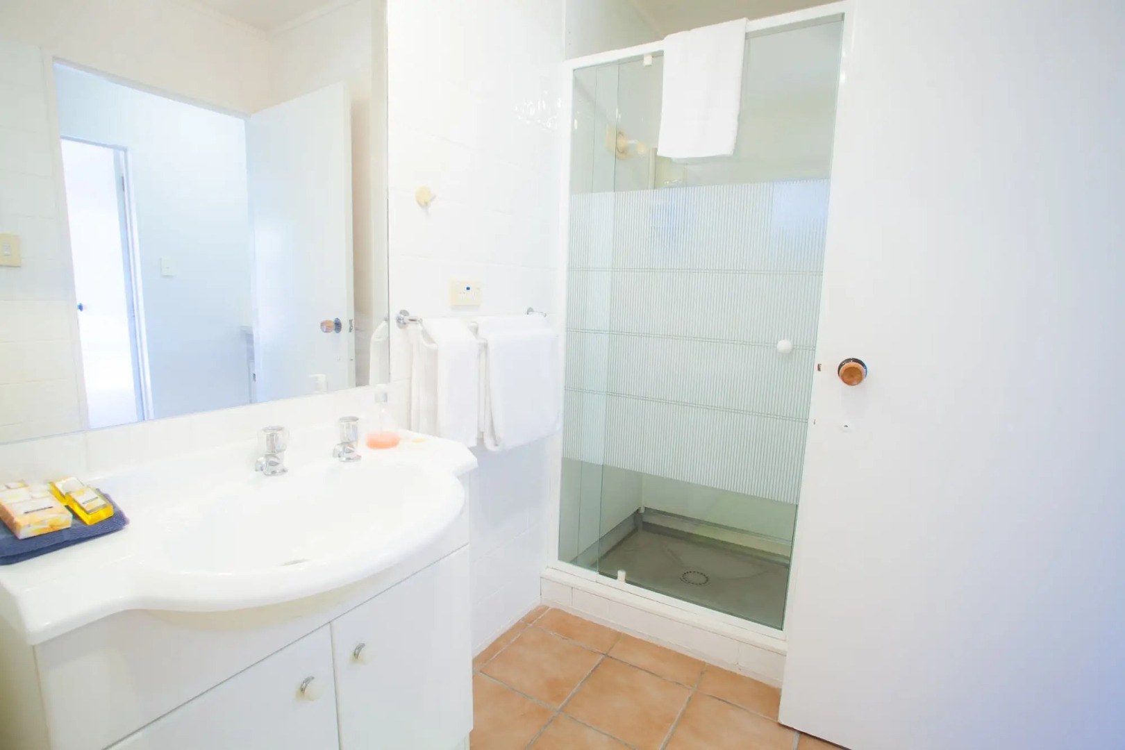 ASURE Admirals View Motel