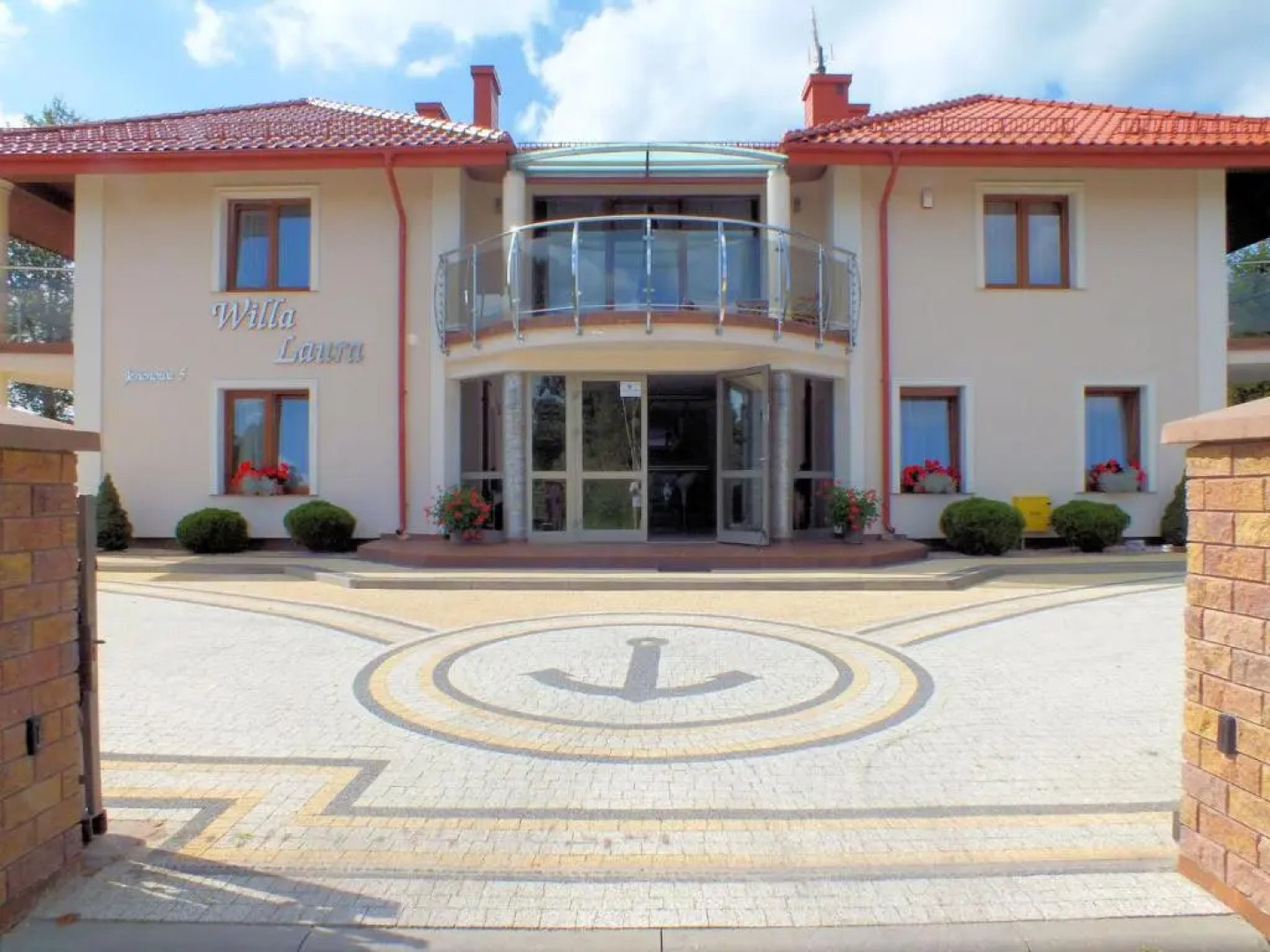 Willa Laura Rowy - Apartamenty nad morzem