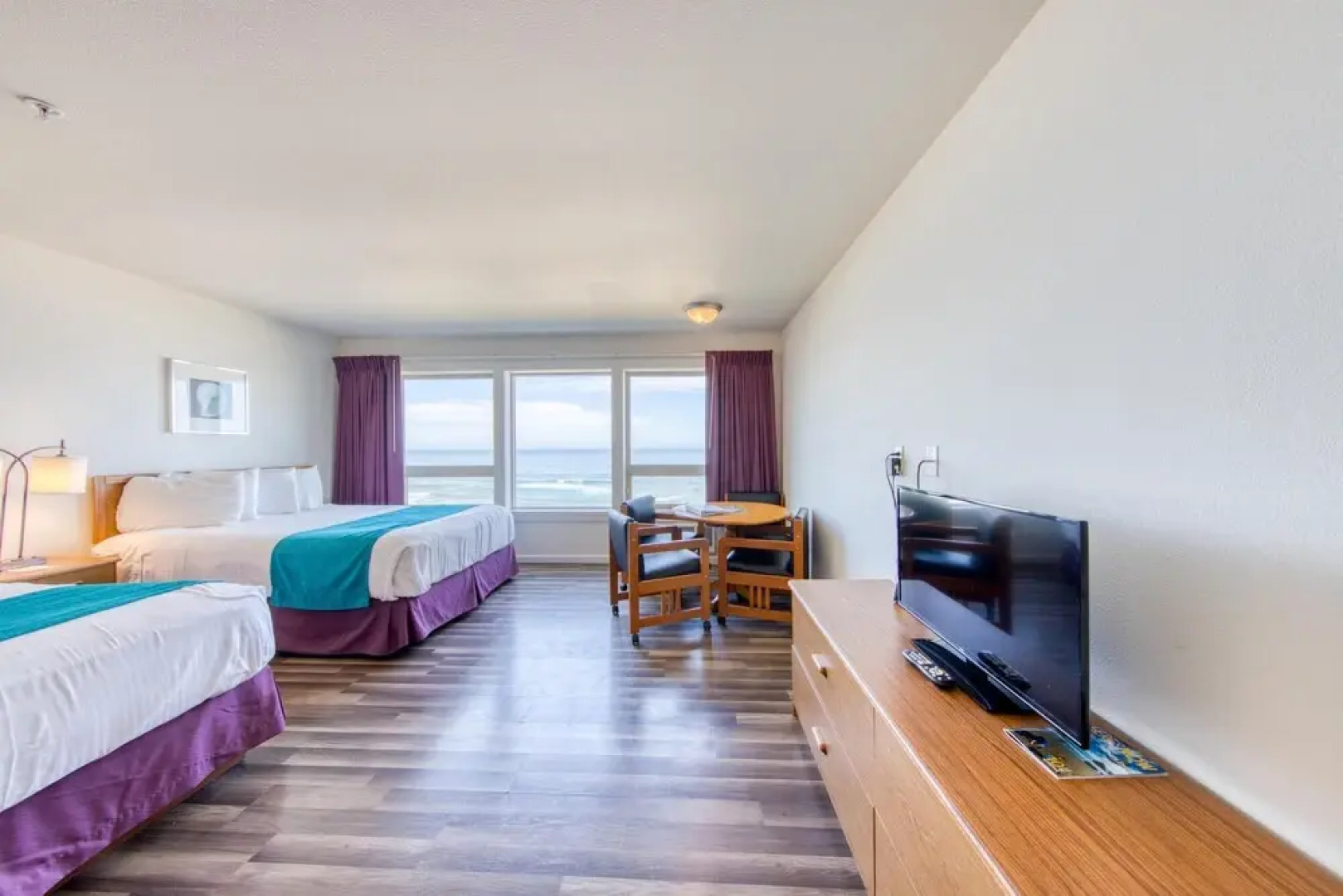 Seahorse Oceanfront Lodge