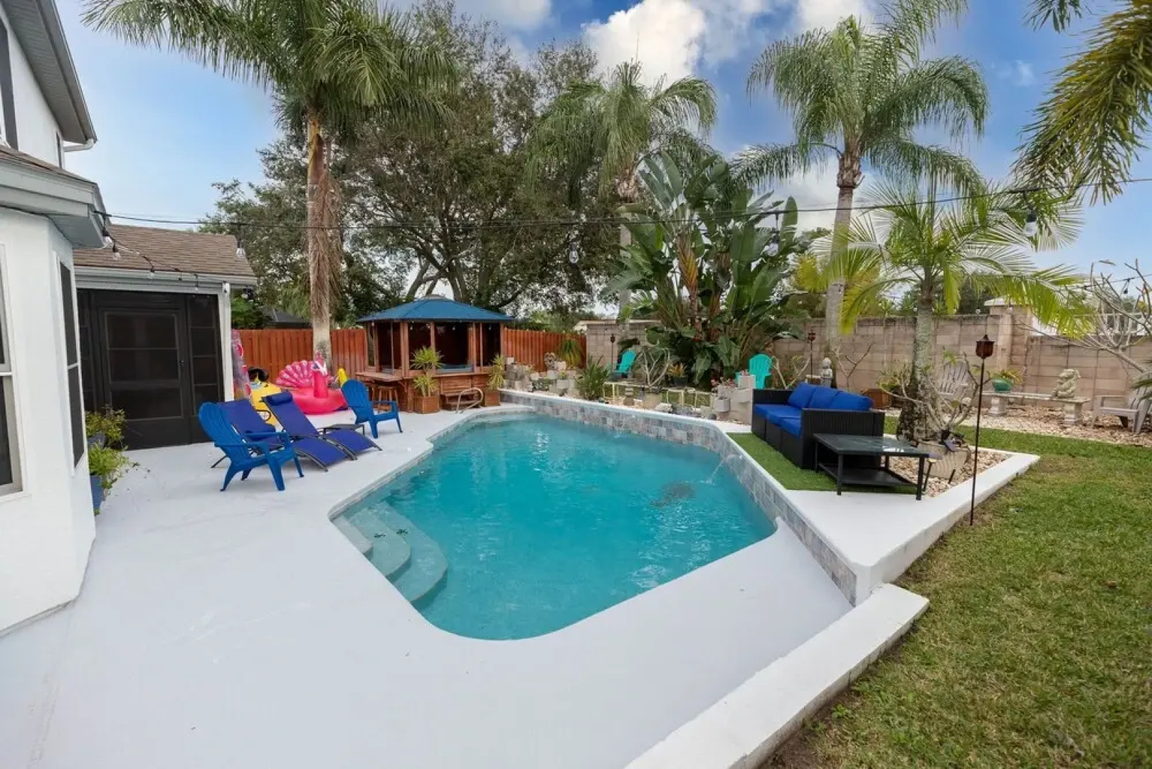 Urban Oasis W/hot Tub, Heated Pool And Private Movie Theater 2 Bedroom Home by RedAwning