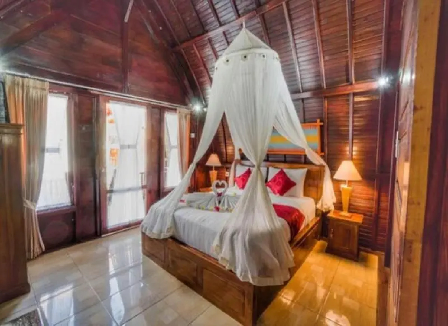 Hotra Hill Cottage by ZUZU