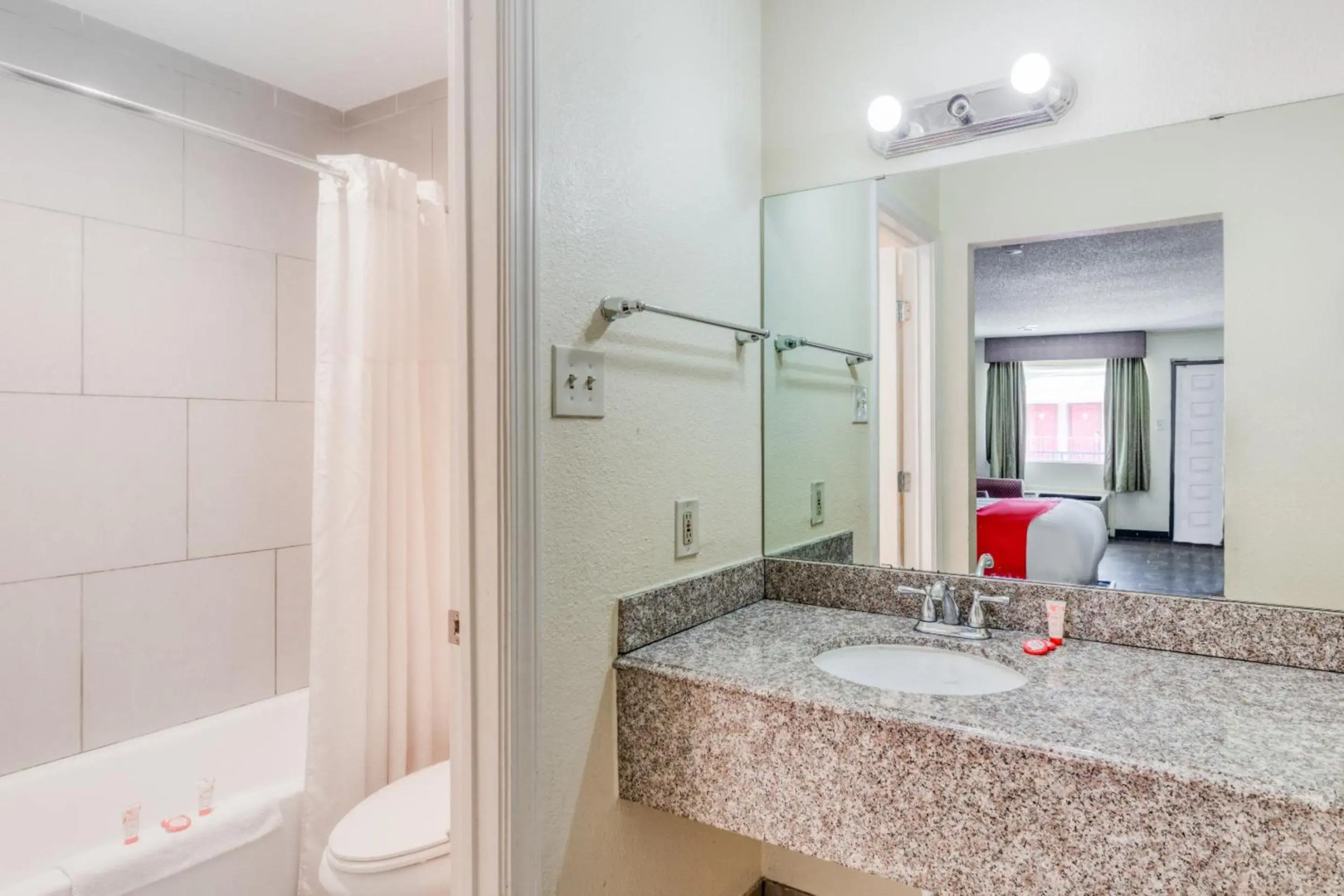 OYO Hotel Rosenberg TX I-69