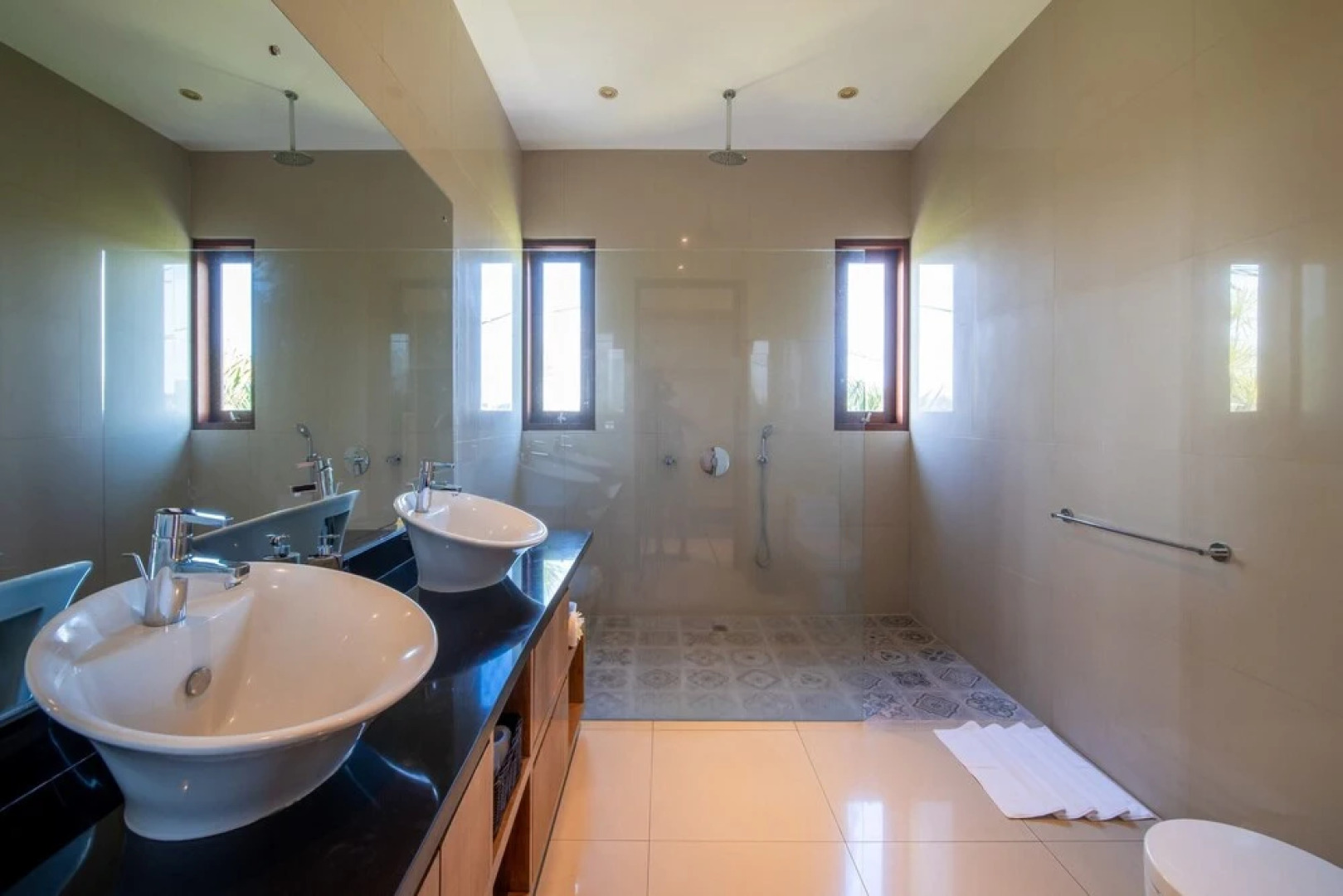 Peaceful Private Villa, 3 BR, Canggu With Staff