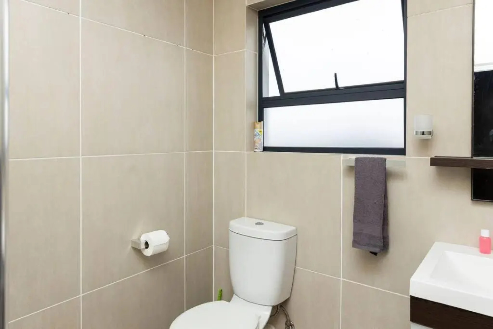 Alimama Spaces: the Manson's Greenstone