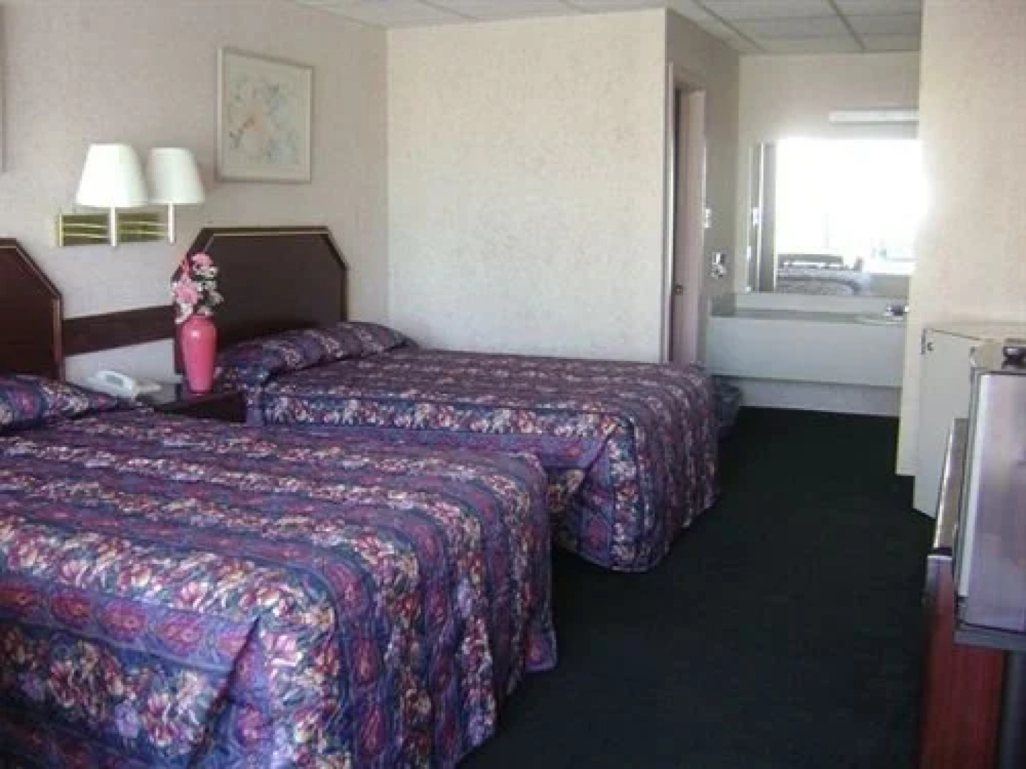 Relax Inn and Suites Hope