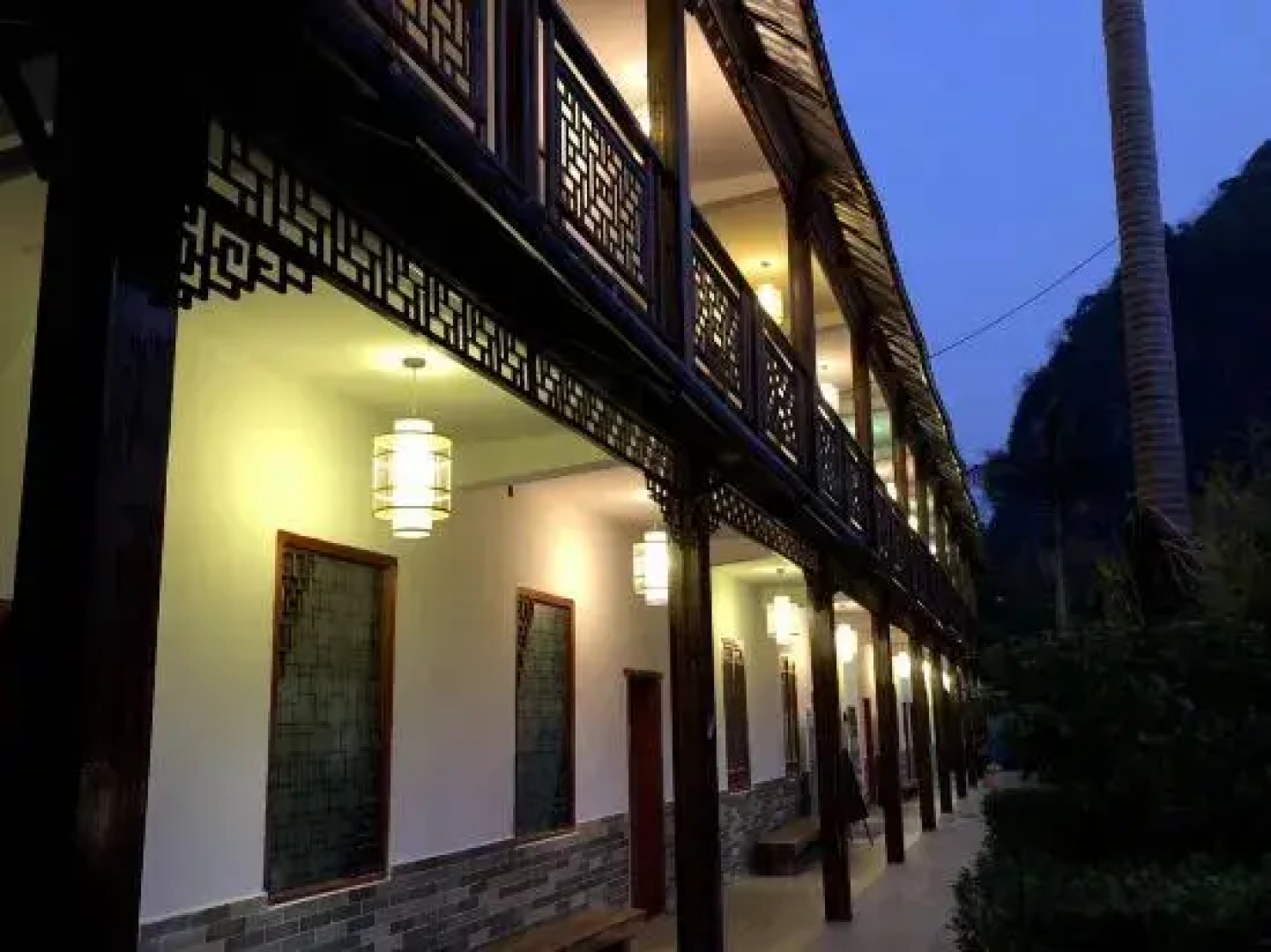 Yingxi Peak Forest Corridor Cuiying Residence