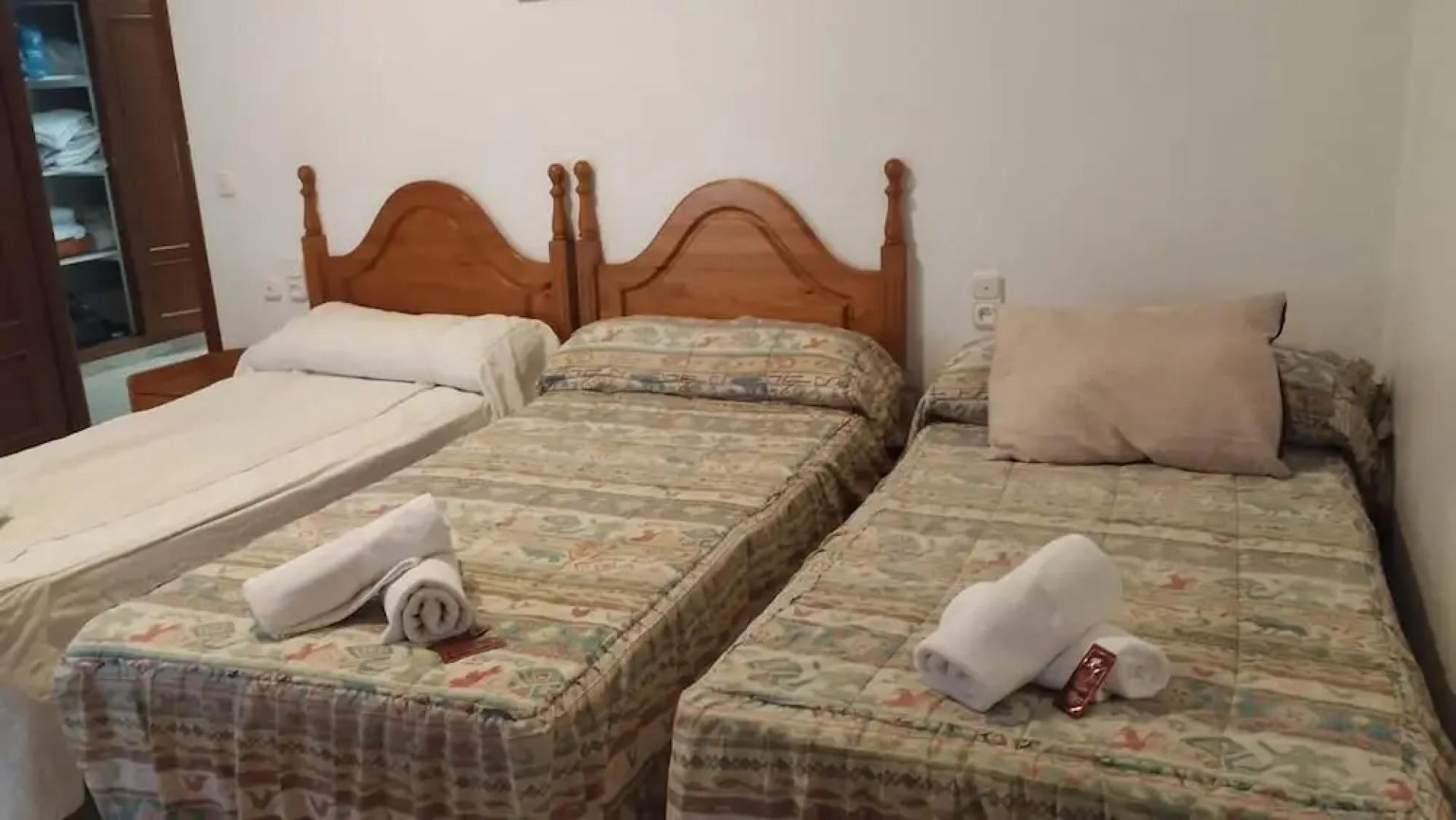 24H Hostal Antequera