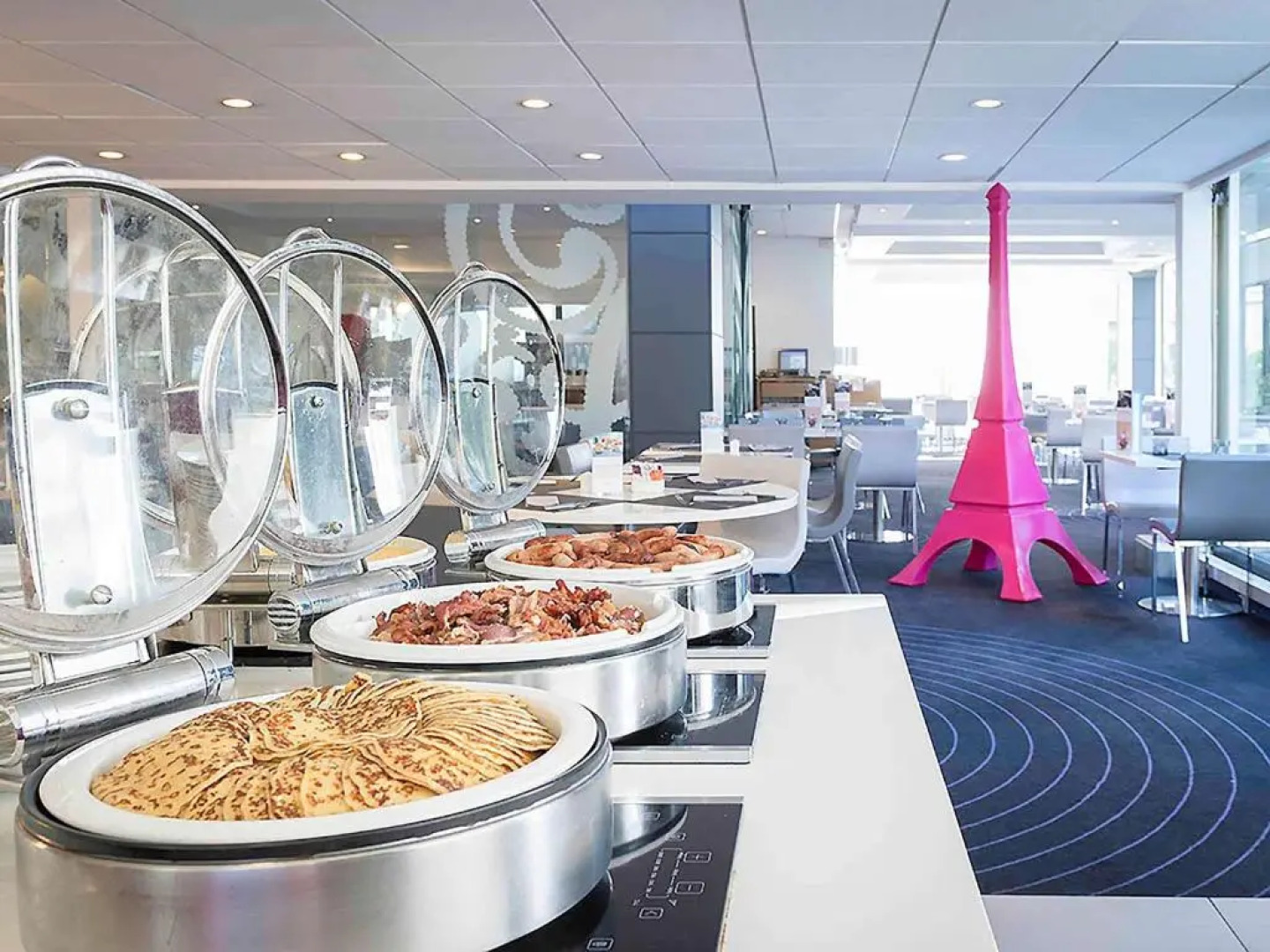 Отель Mercure Paris Centre Tour Eiffel 