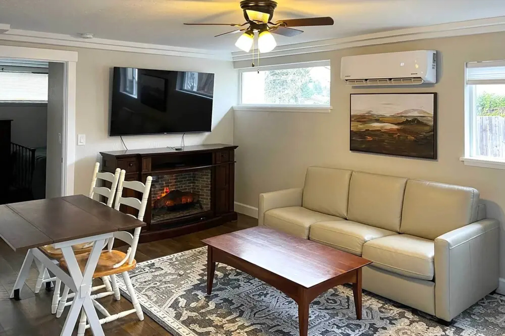 Well-appointed Milwaukie Home: Great Location