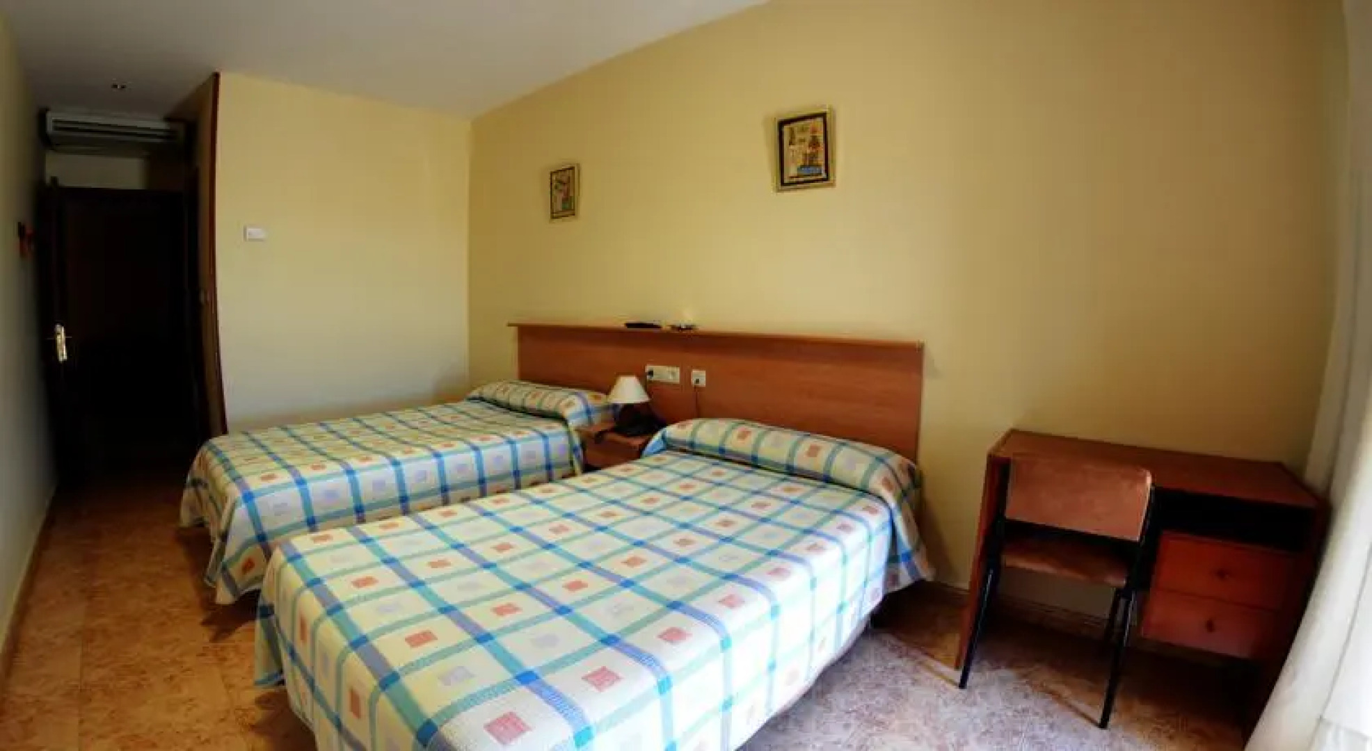 Monegros Hotel 4 Hermanos