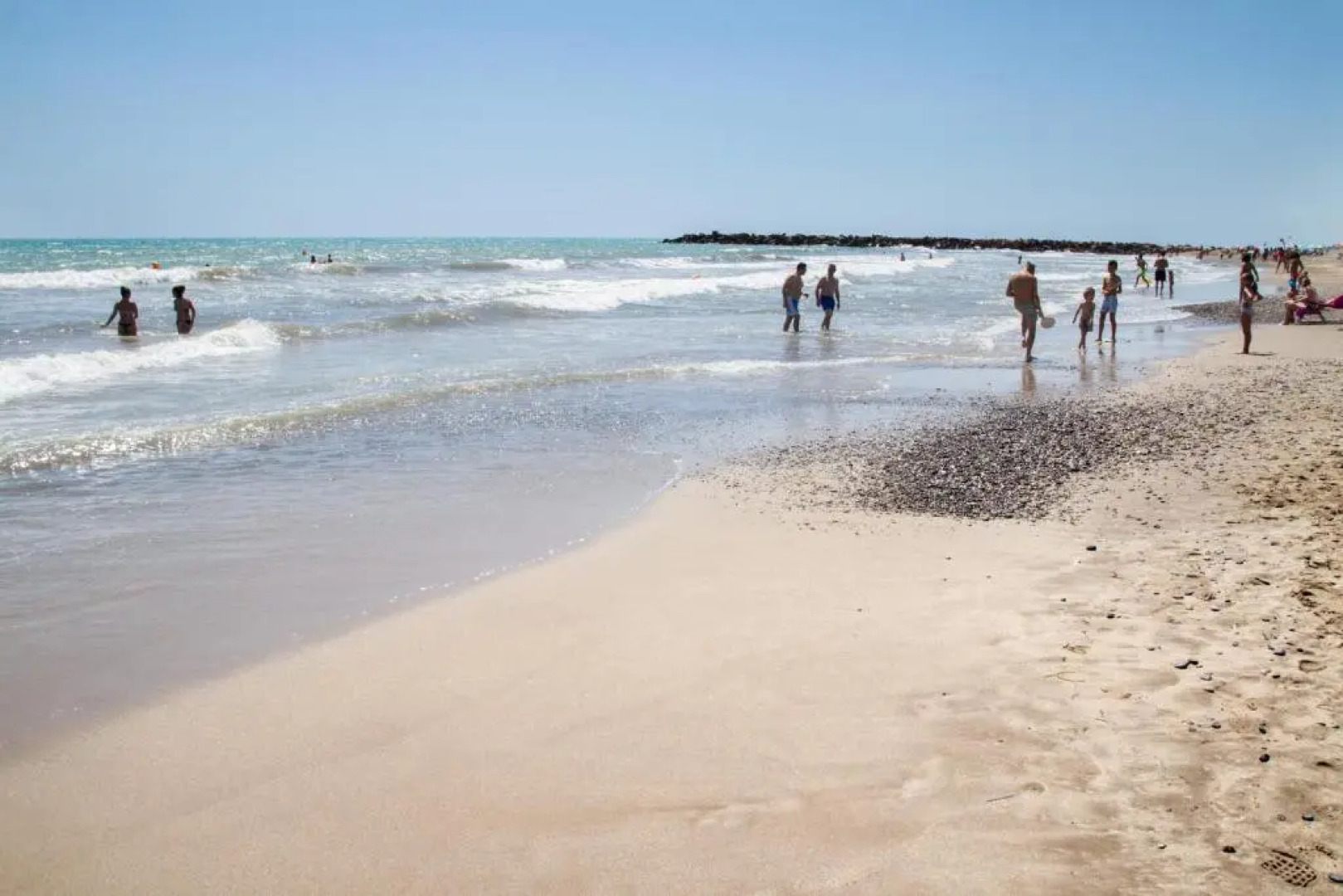 Tot un Mon-Beachfront House