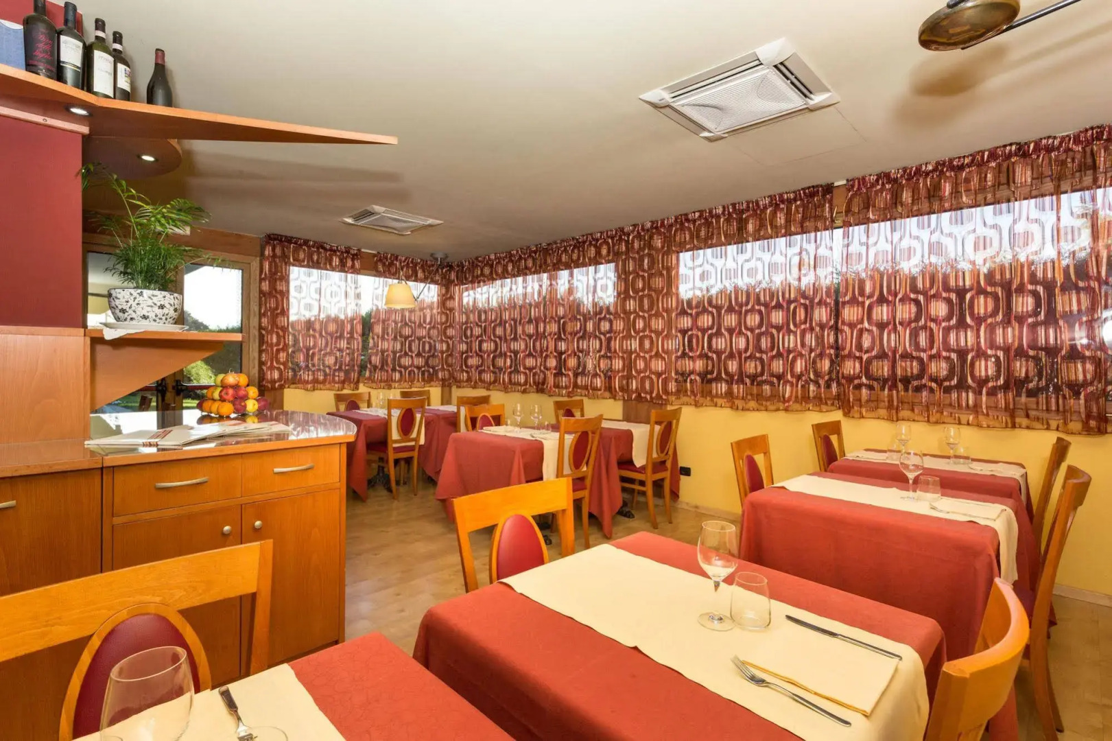 La Villa, Sure Hotel Collection by Best Western