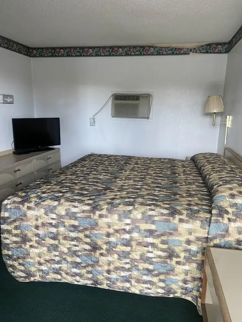 Sundown Inn
