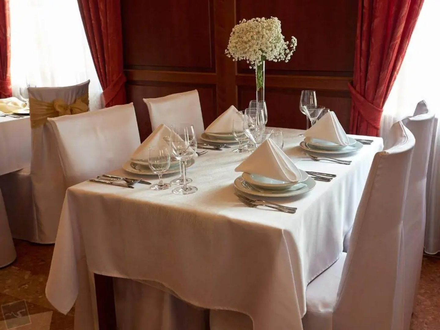 Hradná stráž Hotel&Apartments