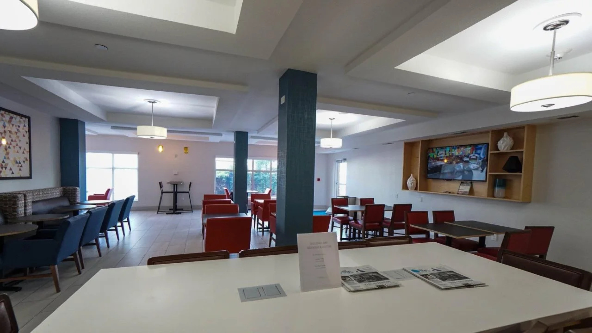 Holiday Inn Express and Suites Savannah - Midtown by IHG