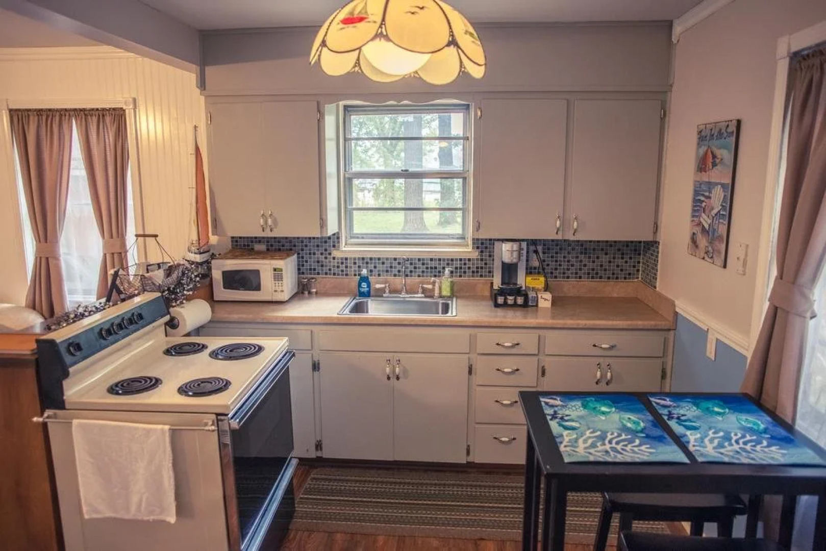 Silver Heart Inn and Cottages