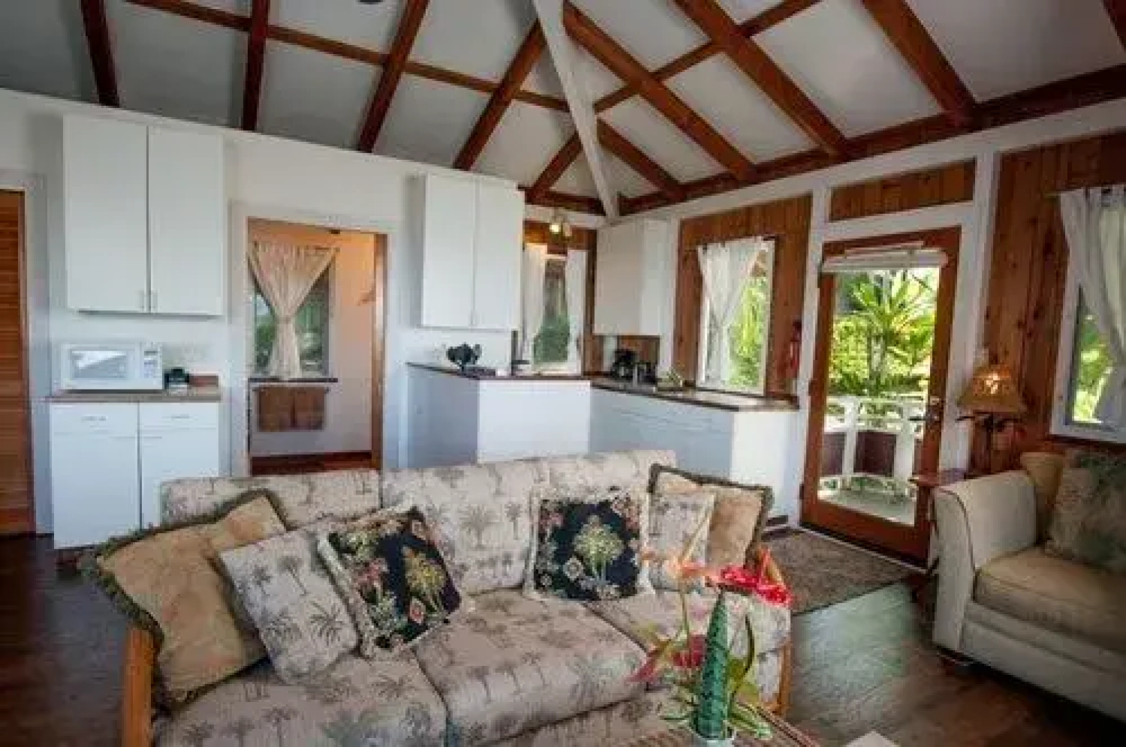 Hale Kukui Orchard & Cottages