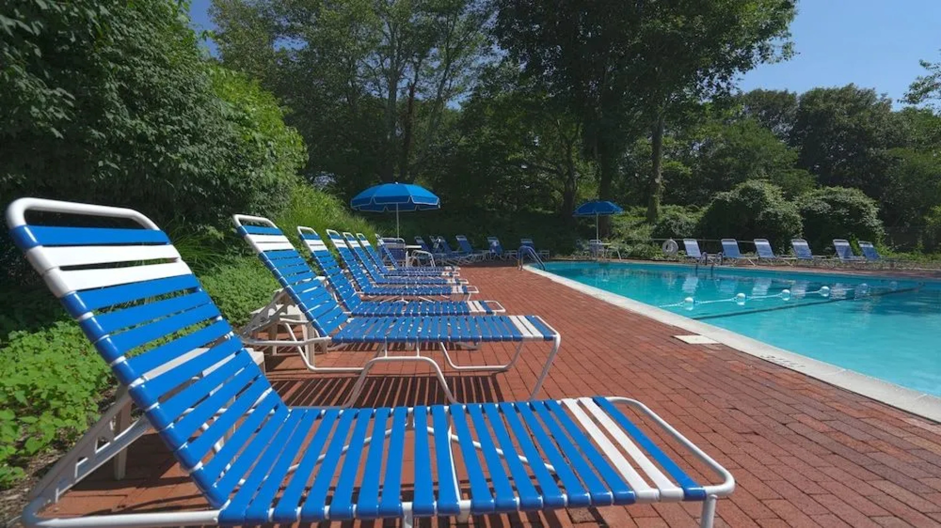 East Hampton House Resort