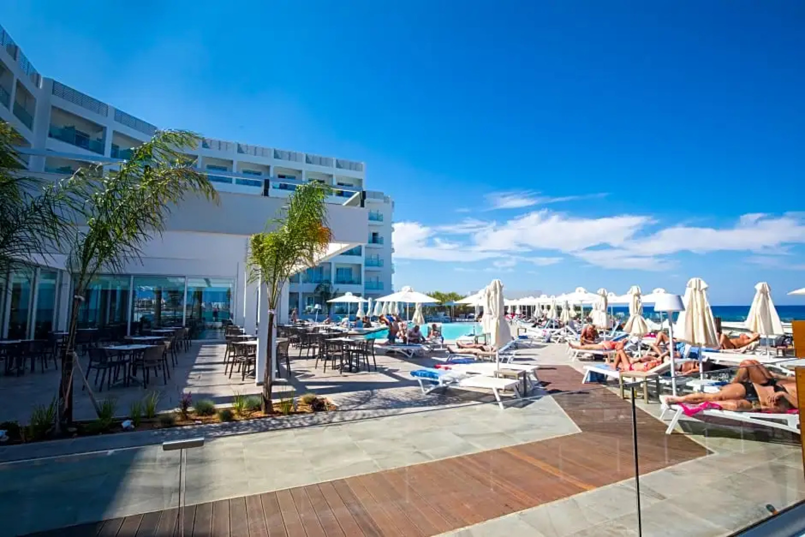 Evalena Beach Hotel Apartments