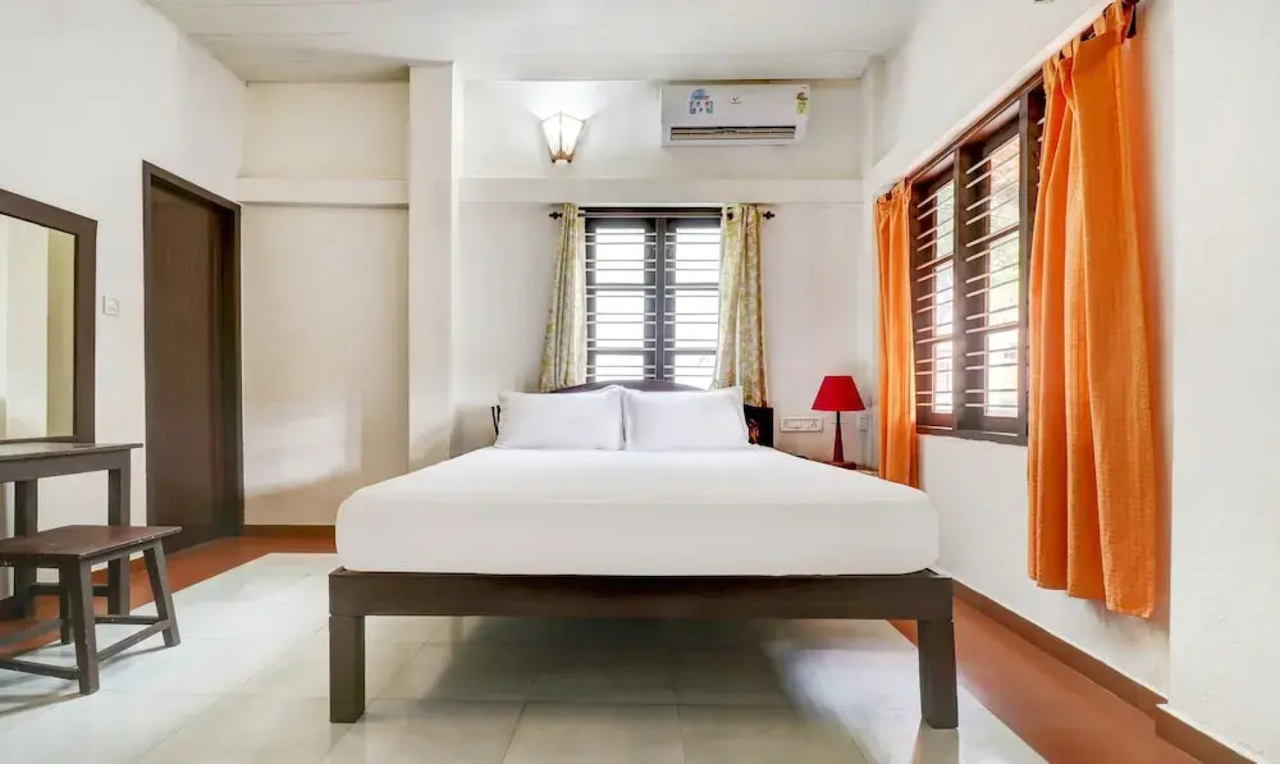 Shirleys Beach Hotel