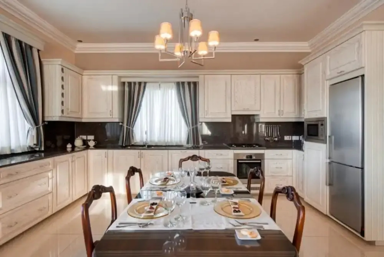 Villa Munqar 3 Bedroom Villa With Private Pool