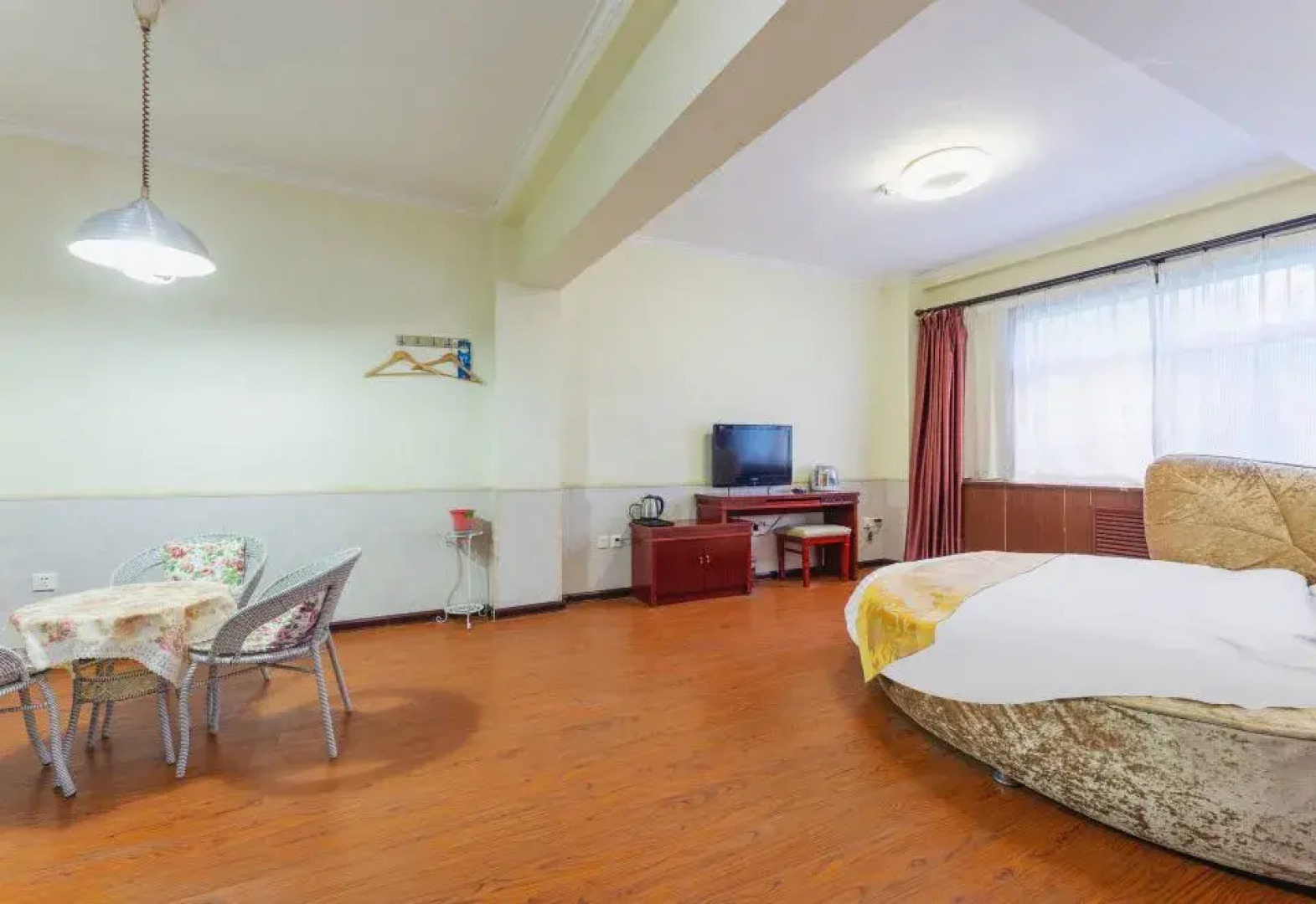 XinYuHaoHotel（formerlyOrientalPearlHotel）