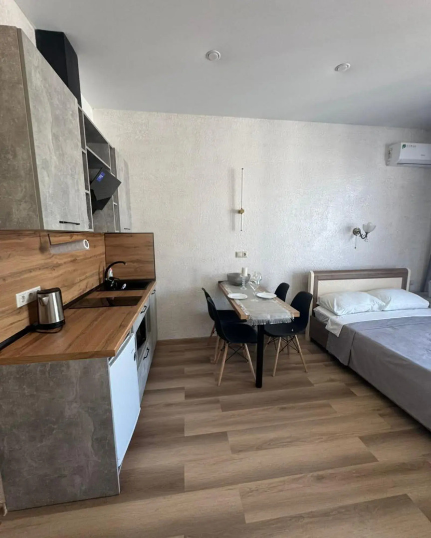 Море тут на улице Львовская